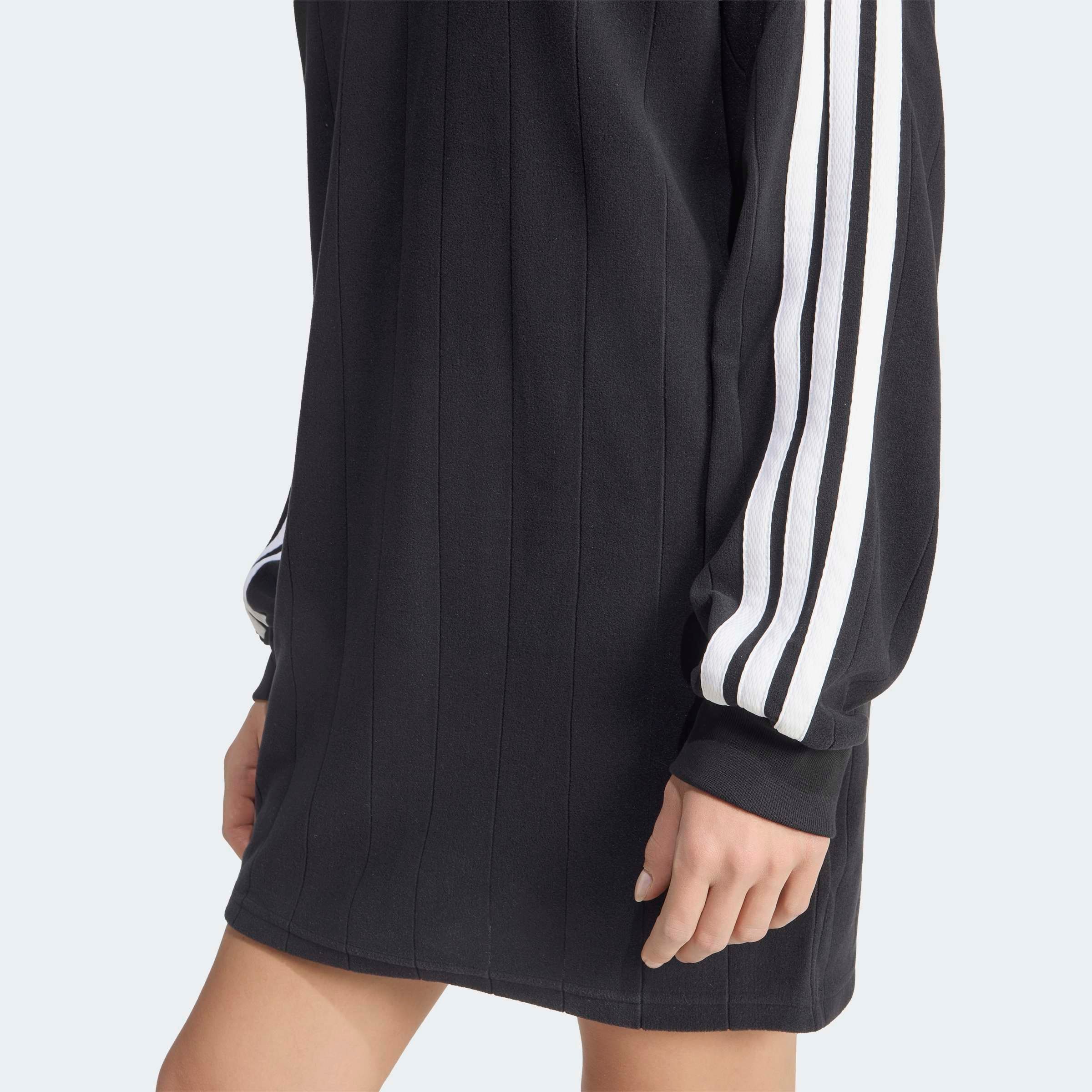 adidas Sportswear Shirtkleid »HOUSE OF TIRO DRESS« für Erwachsene, ohne Verschluss, mit sportlichem Stil