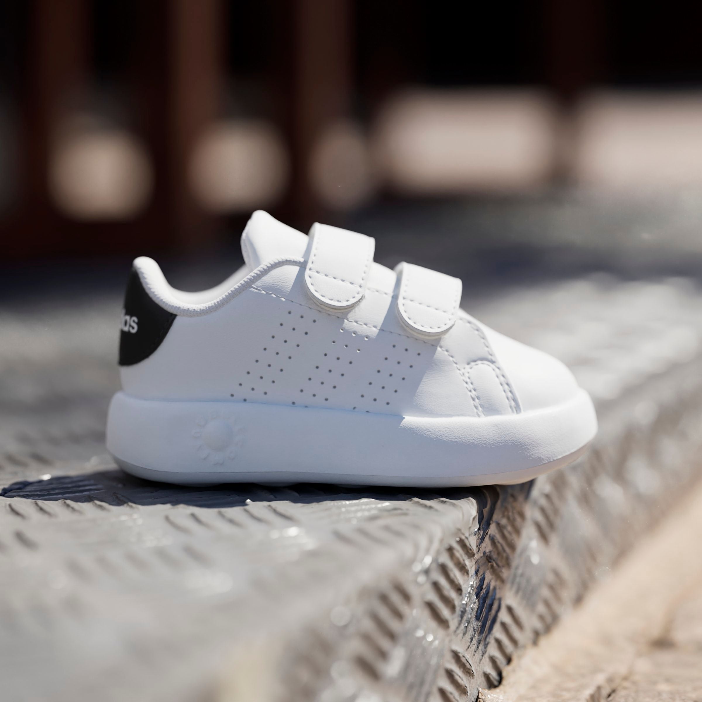 adidas Sportswear »ADVANTAGE KIDS«  Design inspiré des adidas Stan Smith, pour enfants