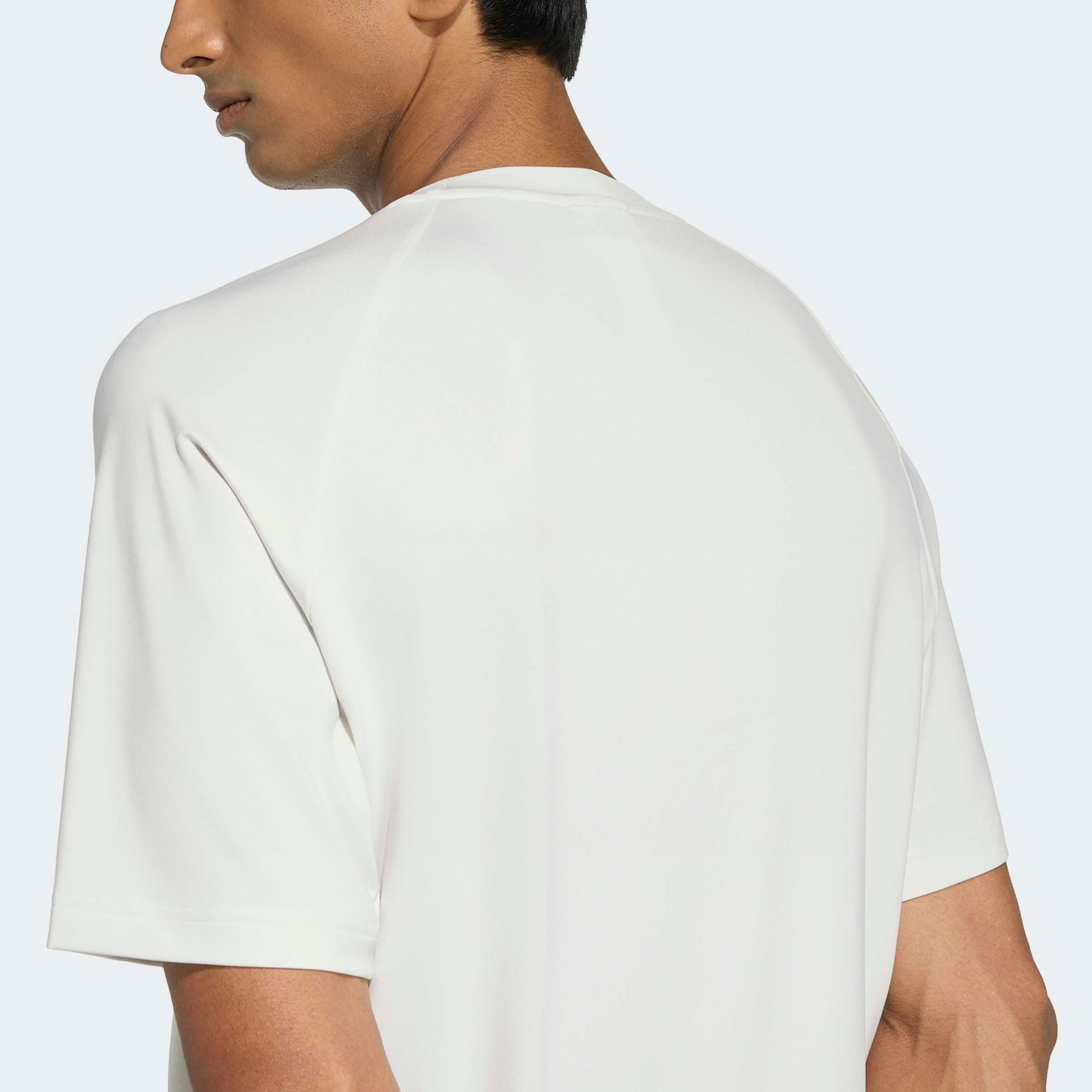 adidas Originals T-shirt »TECH TREFOIL ESSENTIALS POLYESTER« style sportif, sans fermeture, en polyester