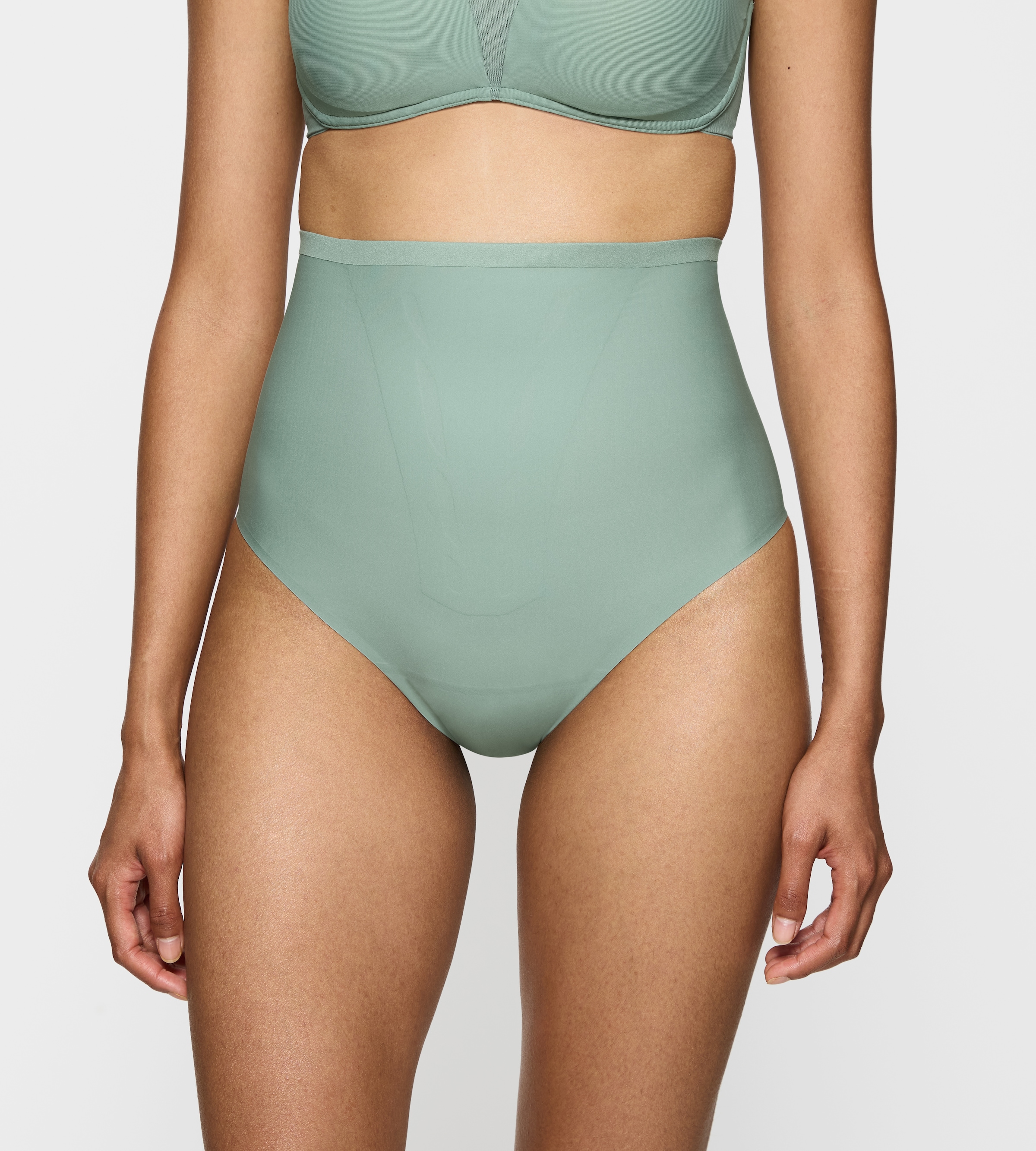 Triumph Shapingstring »Shape Smart«, formend, leicht, nahtlos, elastisch, mit Power-Mesh-Zonen