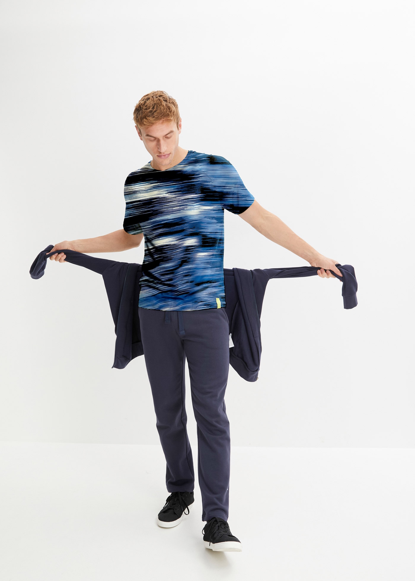 bonprix Kapuzensweatjacke »Kapuzen-Sweatjacke mit Reissverschluss« Kapuzen-Sweatjacke mit Reissverschluss