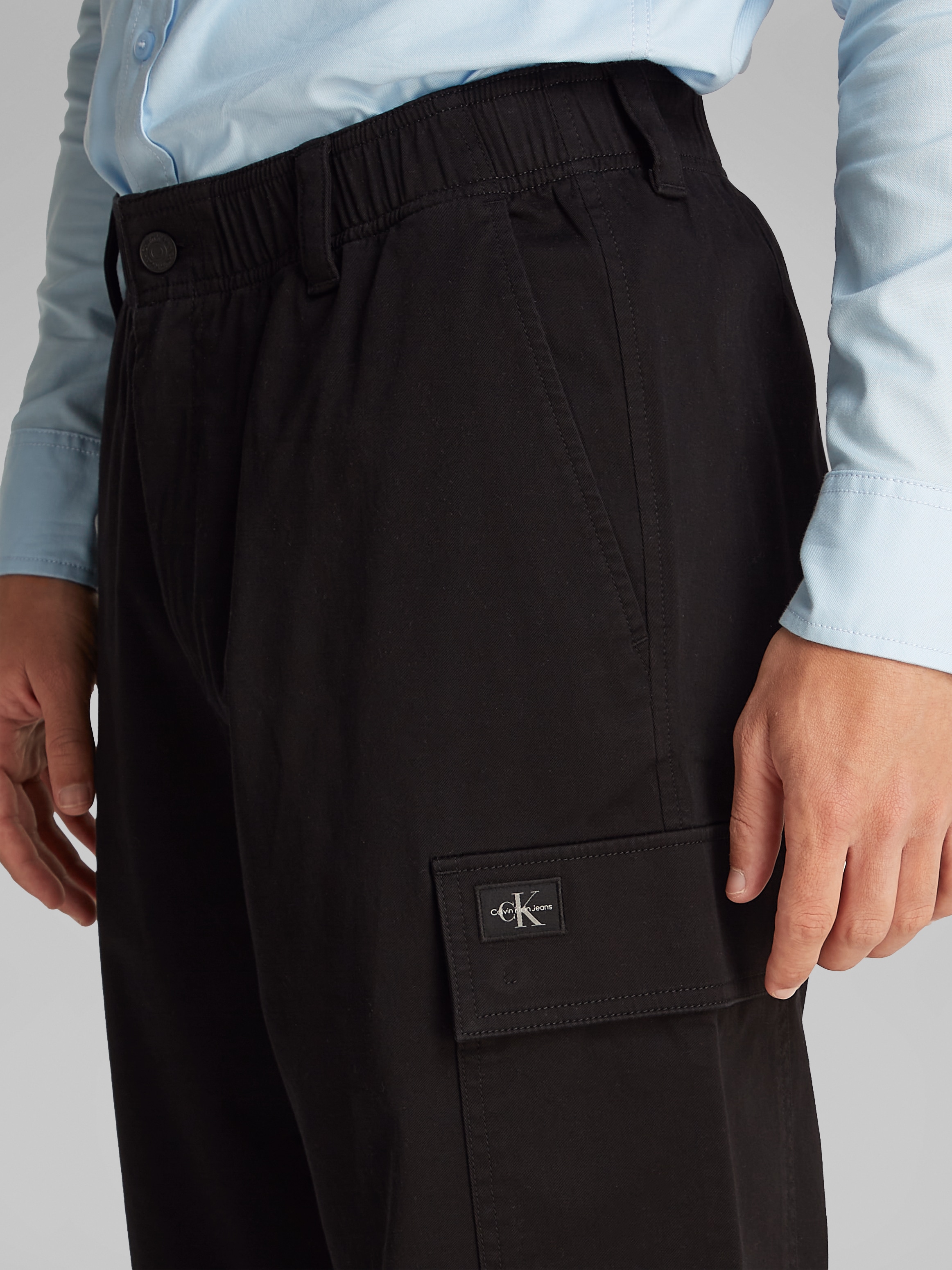 Calvin Klein Jeans Cargohose »REGULAR STRAIGHT CARGO«, mit Logoprägung