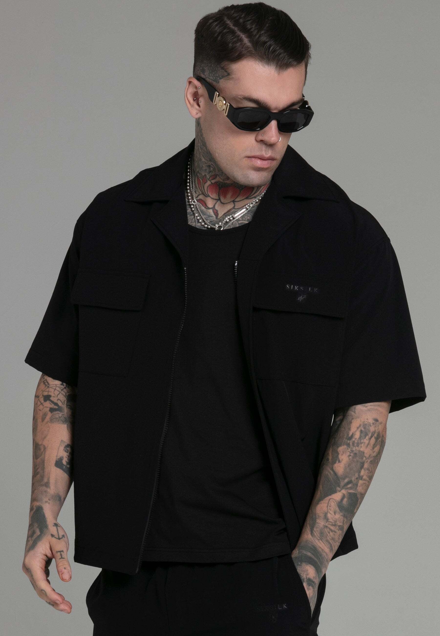 T-Shirt »Siksilk Kurzarmhemd Utility Shirt in Black«