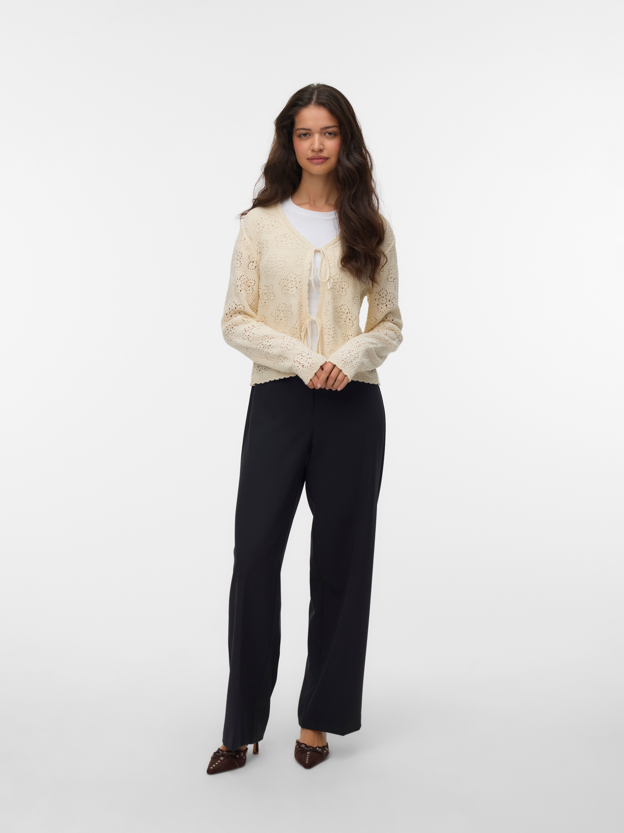 Vero Moda Veste en tricot »VMAVA LS V-NECK TIE STRING CARDIGAN« coton, bords tricotés ondulés