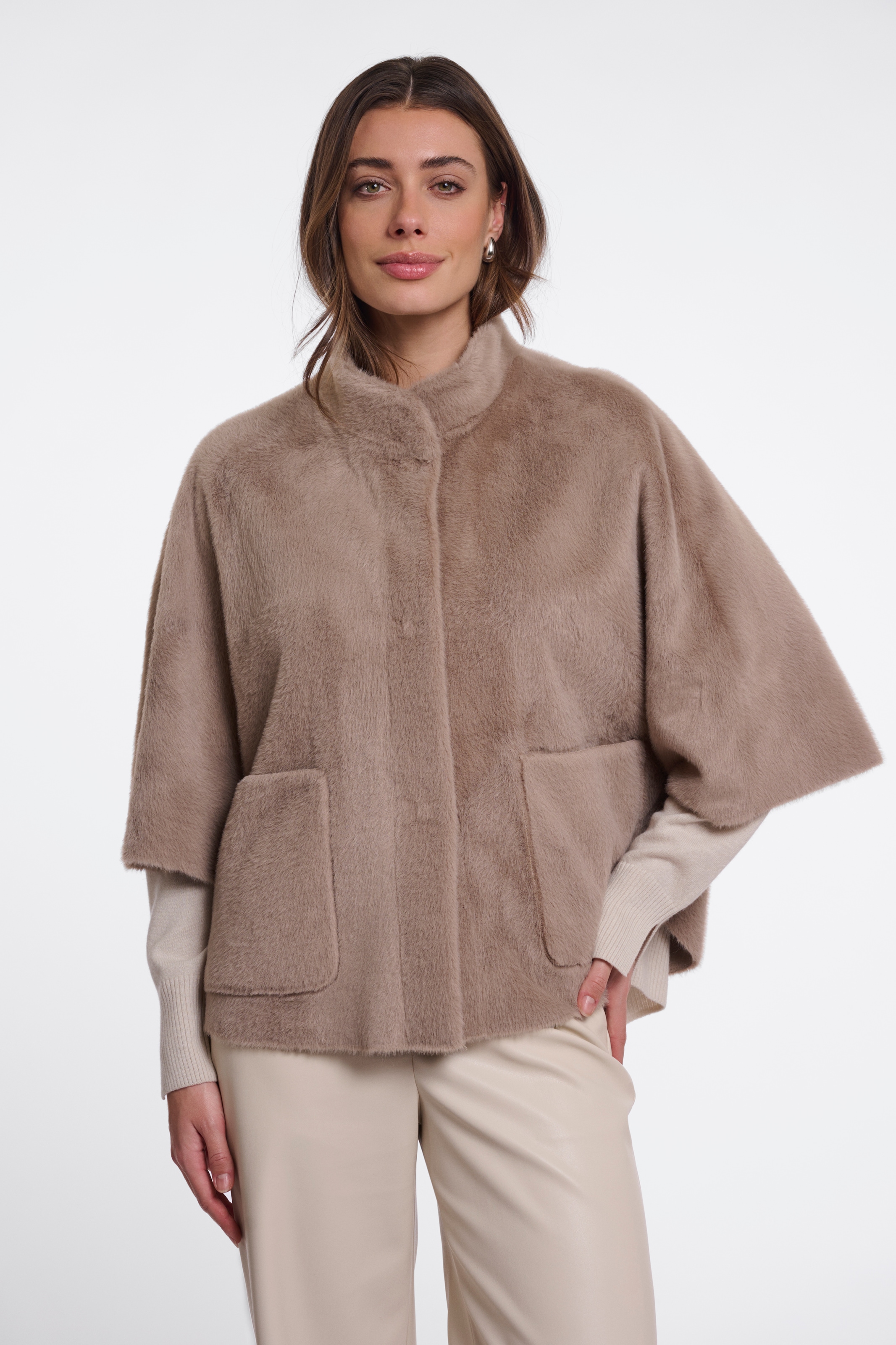 Image of Rino & Pelle Strickcape Fellimitat-Jacke mit Halbarm und Stehkragen / Poncho-Stil