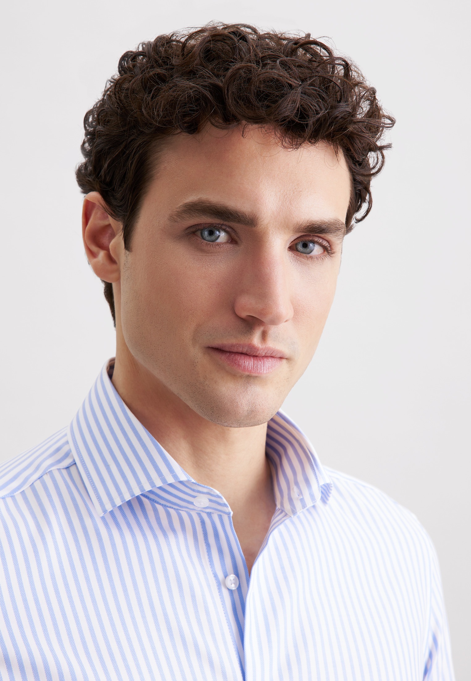 seidensticker Businesshemd »Schwarze Rose« Shaped 1/1 Kentkragen Gestreift