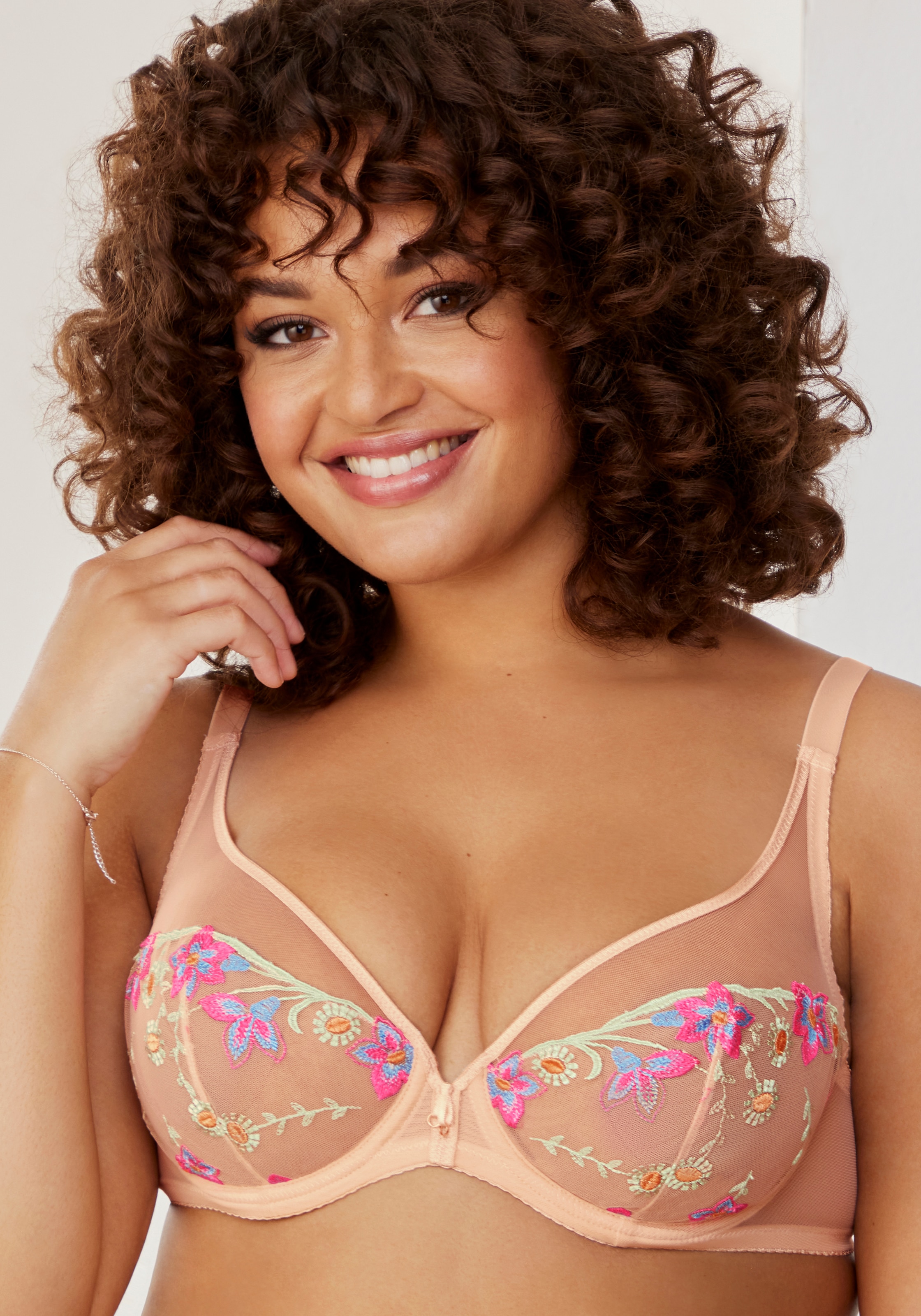 Vivance Soutien-gorge à armatures mit neonfarbener Stickerei am Cup, Dessous