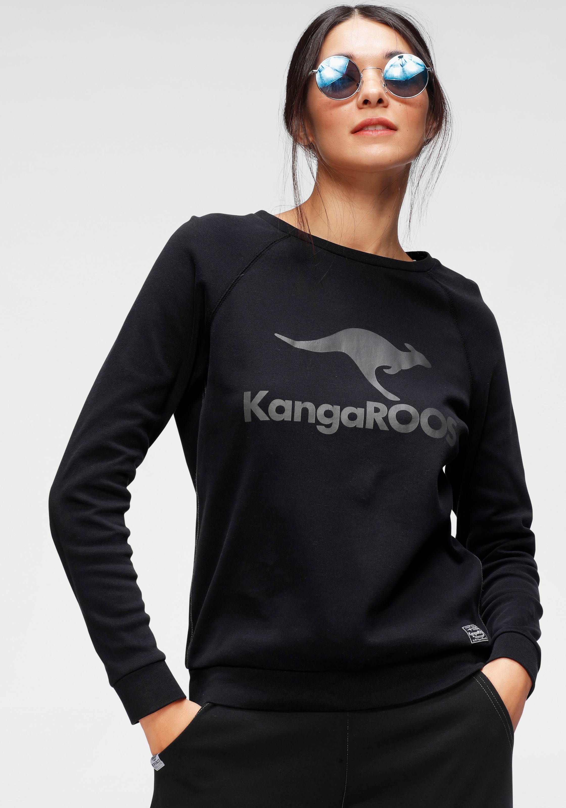 KangaROOS Sweatshirt, Langarm, figurumspielender Schnitt, mit Print, Rundhalsausschnitt