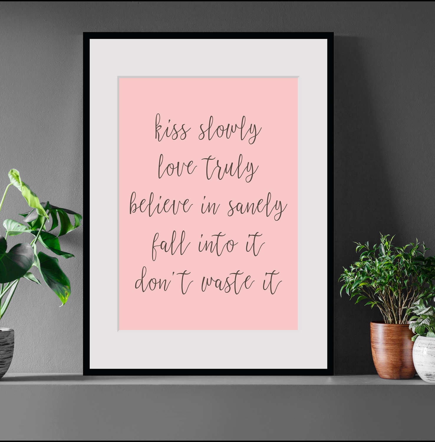 Image of queence Bild "kiss slowly" Liebessprüche Motivationsbilder Schriftzüge Sprüche & Texte Spruch, gerahmt