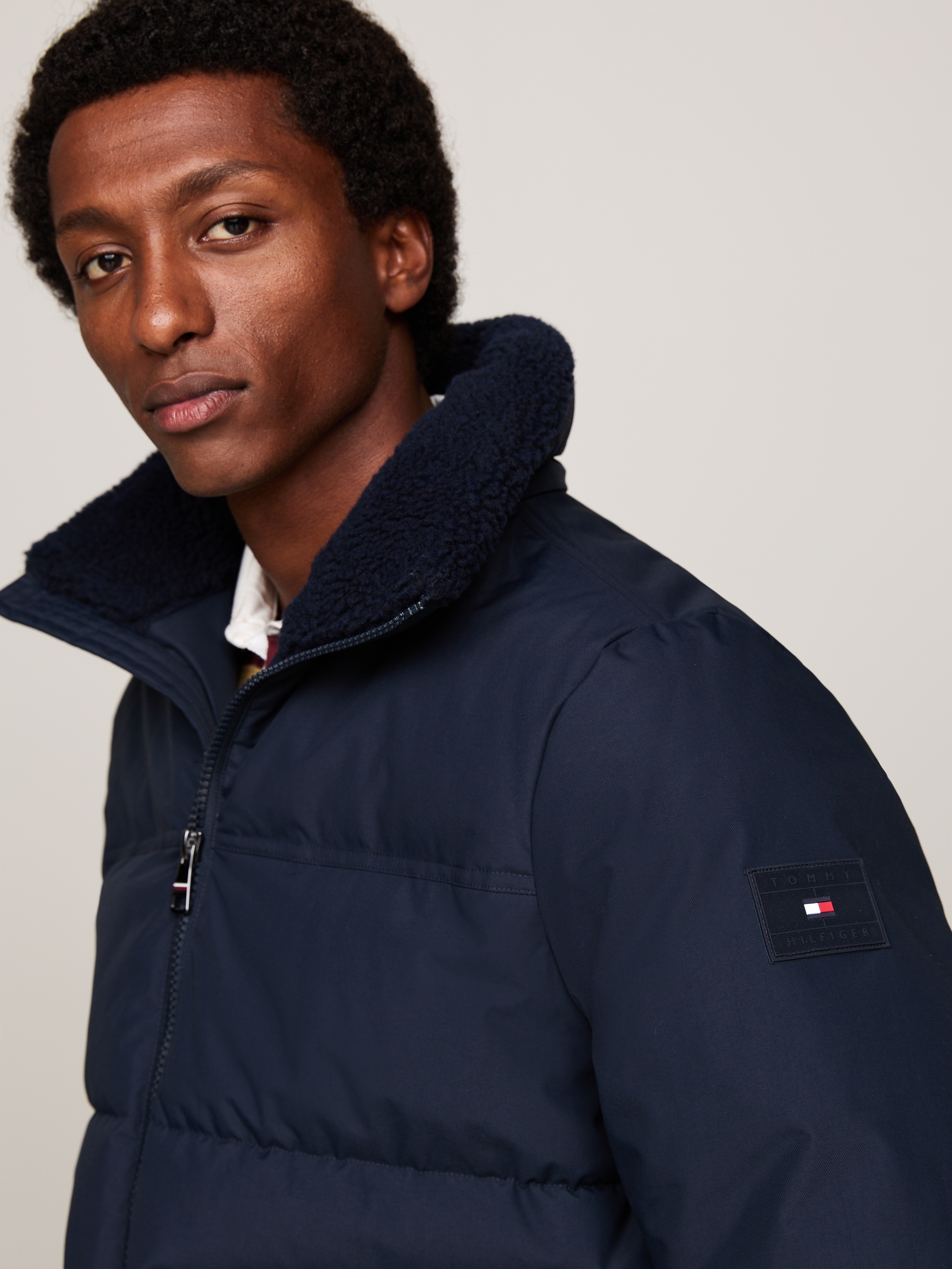 Tommy Hilfiger Parka »ROCKIE UTILITY HOODED JACKET«, mit Kapuze, Abnehmbare Kapuze mit Kordelzug, 2-Wege-Reissverschluss