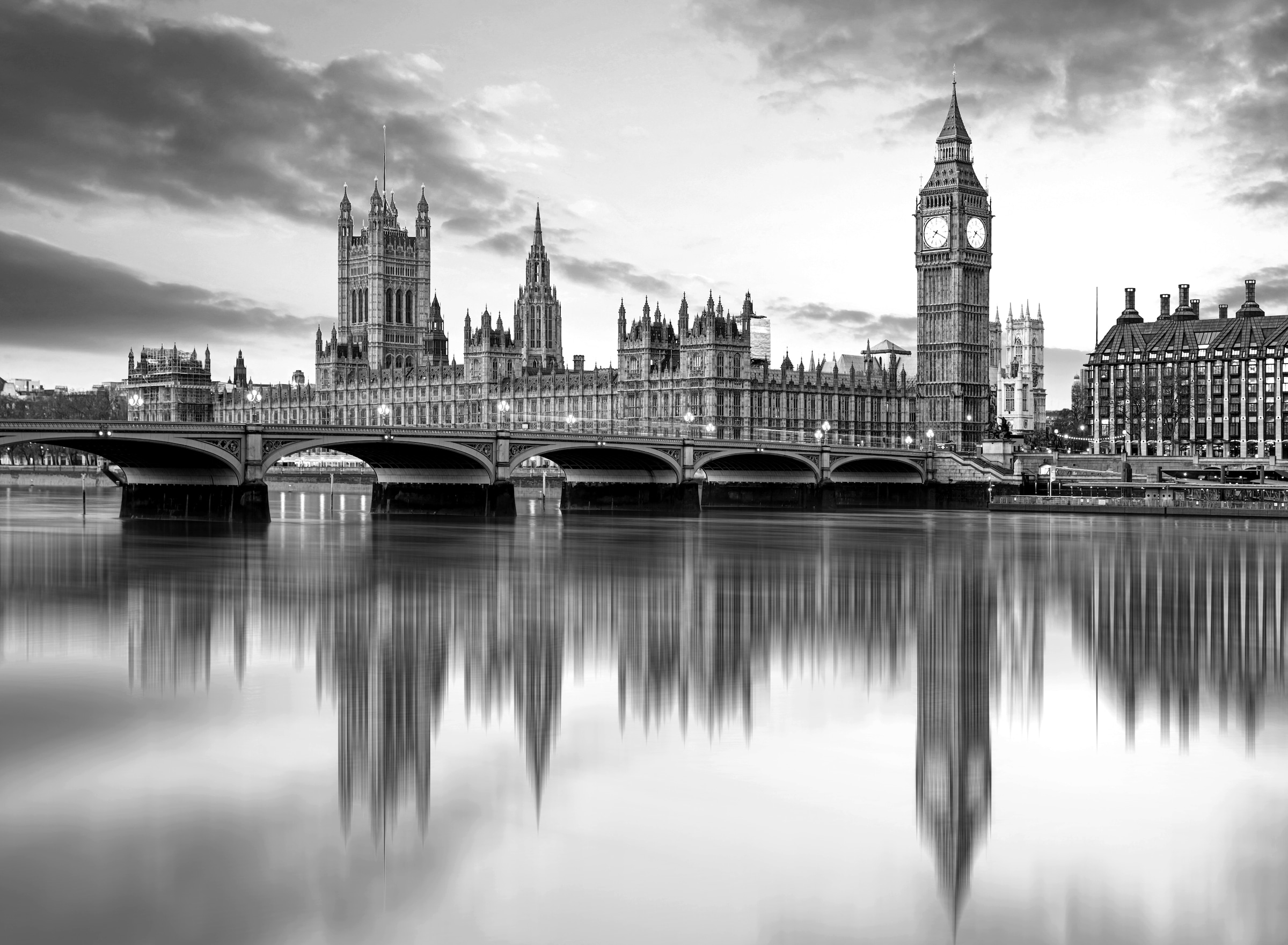 Image of Papermoon Fototapete "London Schwarz & Weiss"