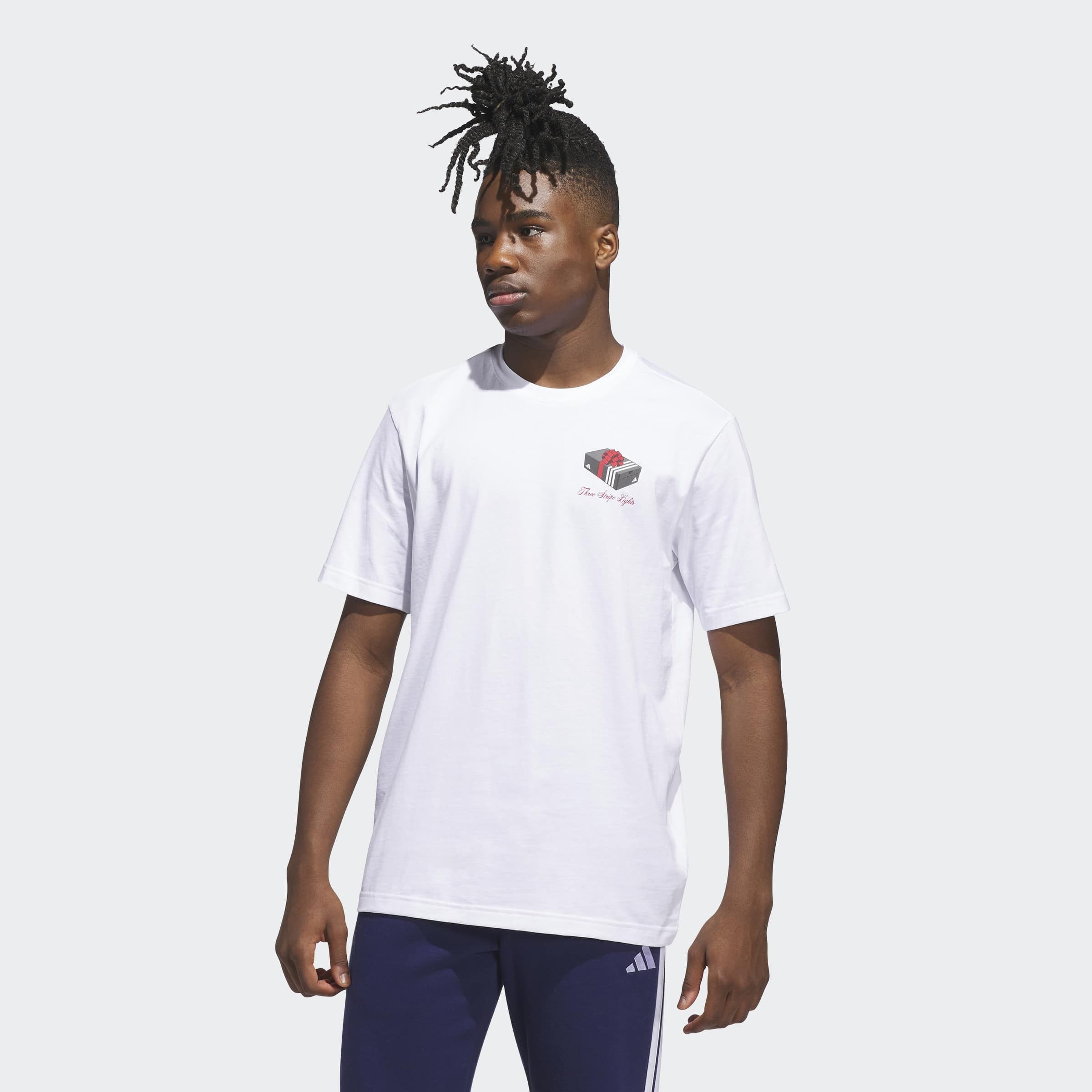 Image of adidas Sportswear T-Shirt "3-STREIFEN LIGHTS GIFTBOX GRAPHIC" sportlicher Stil, mit Motiv-Grafik, aus Baumwolle, pflegeleicht