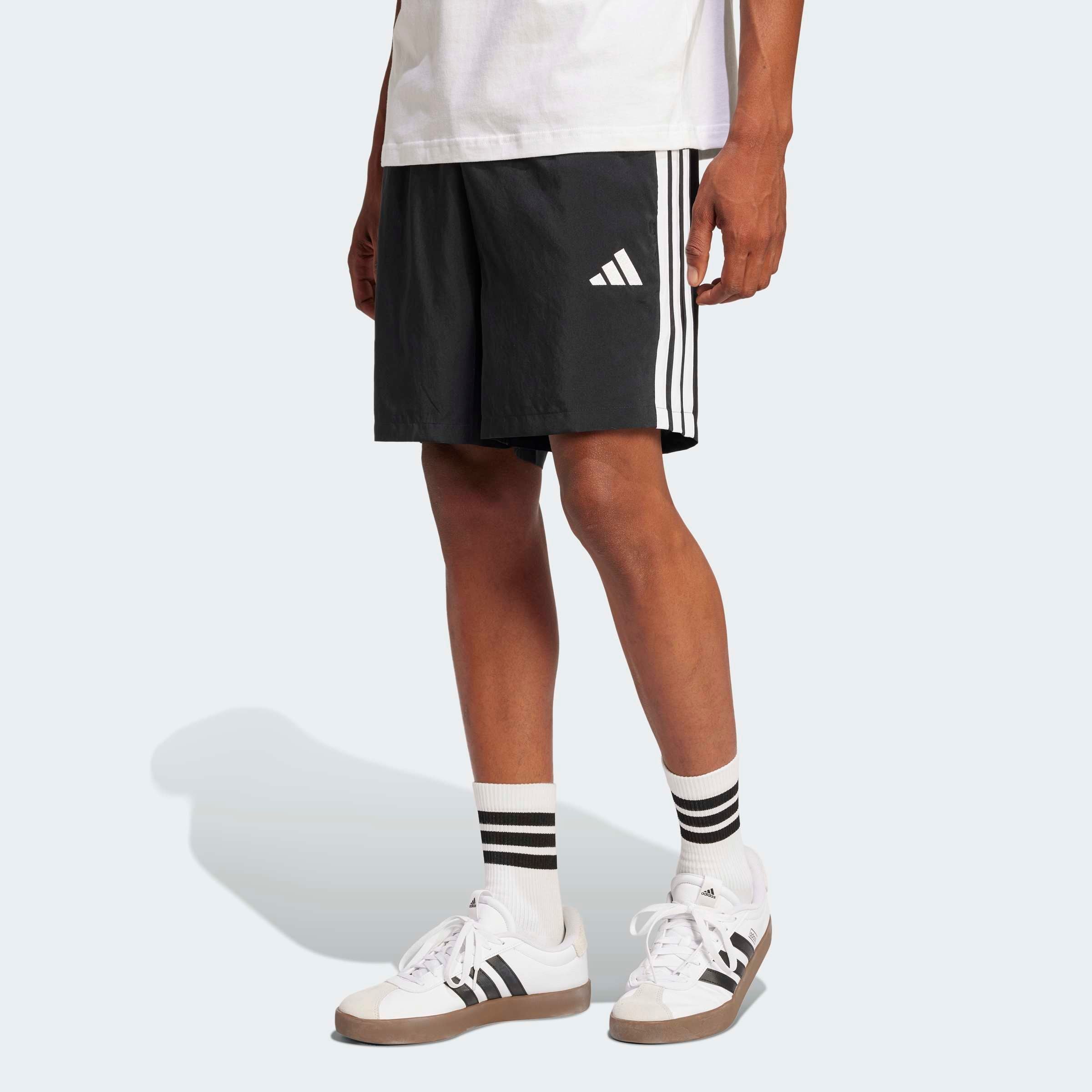 adidas Sportswear Short »ESSENTIALS 3-STREIFEN CHELSEA«  mit 3-Streifen an den Seiten, für Laufen und Sportmode