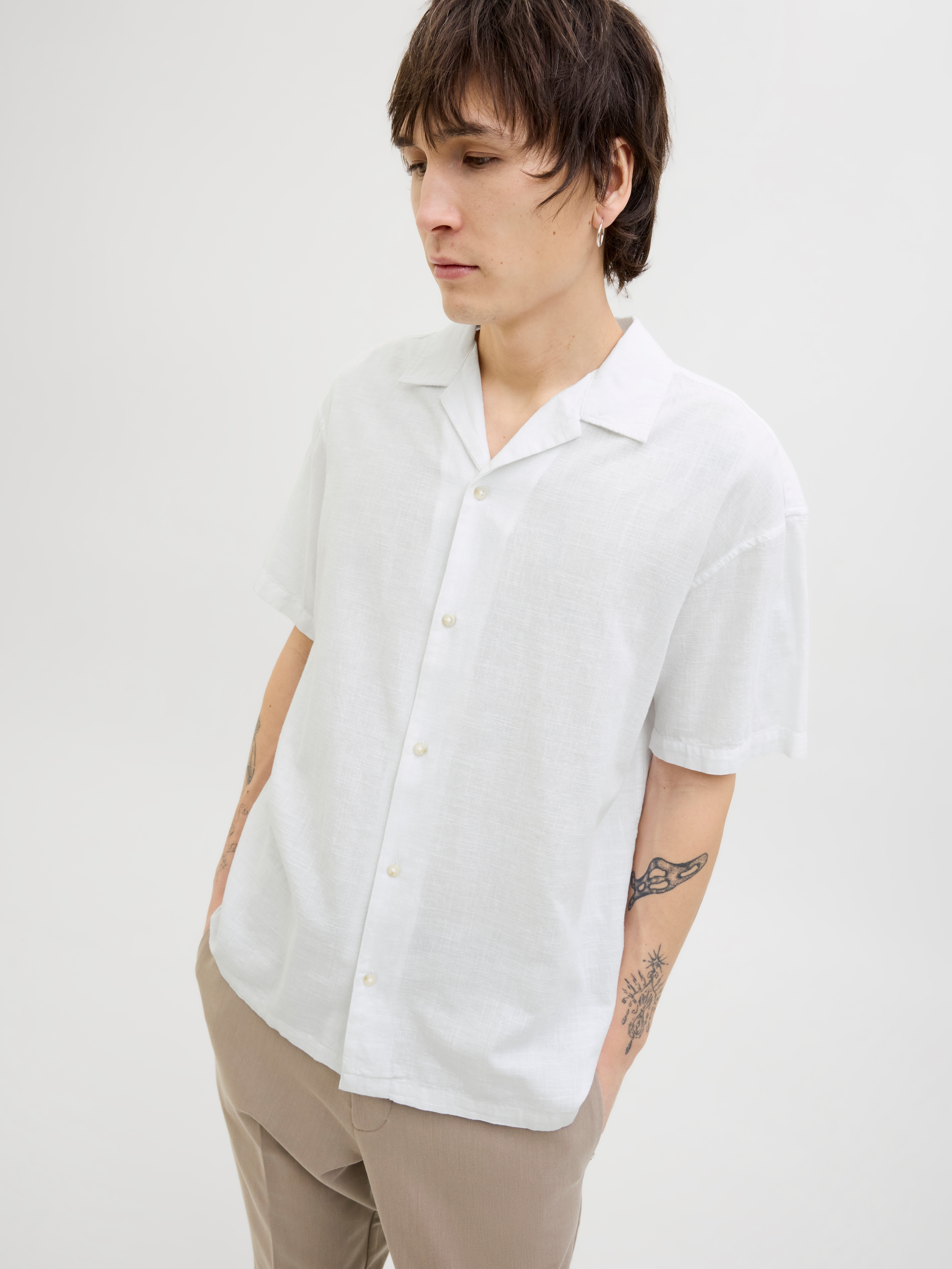 Jack & Jones Kurzarmhemd »JJESUMMER RESORT SHIRT SS SN« mit Resort Kragen