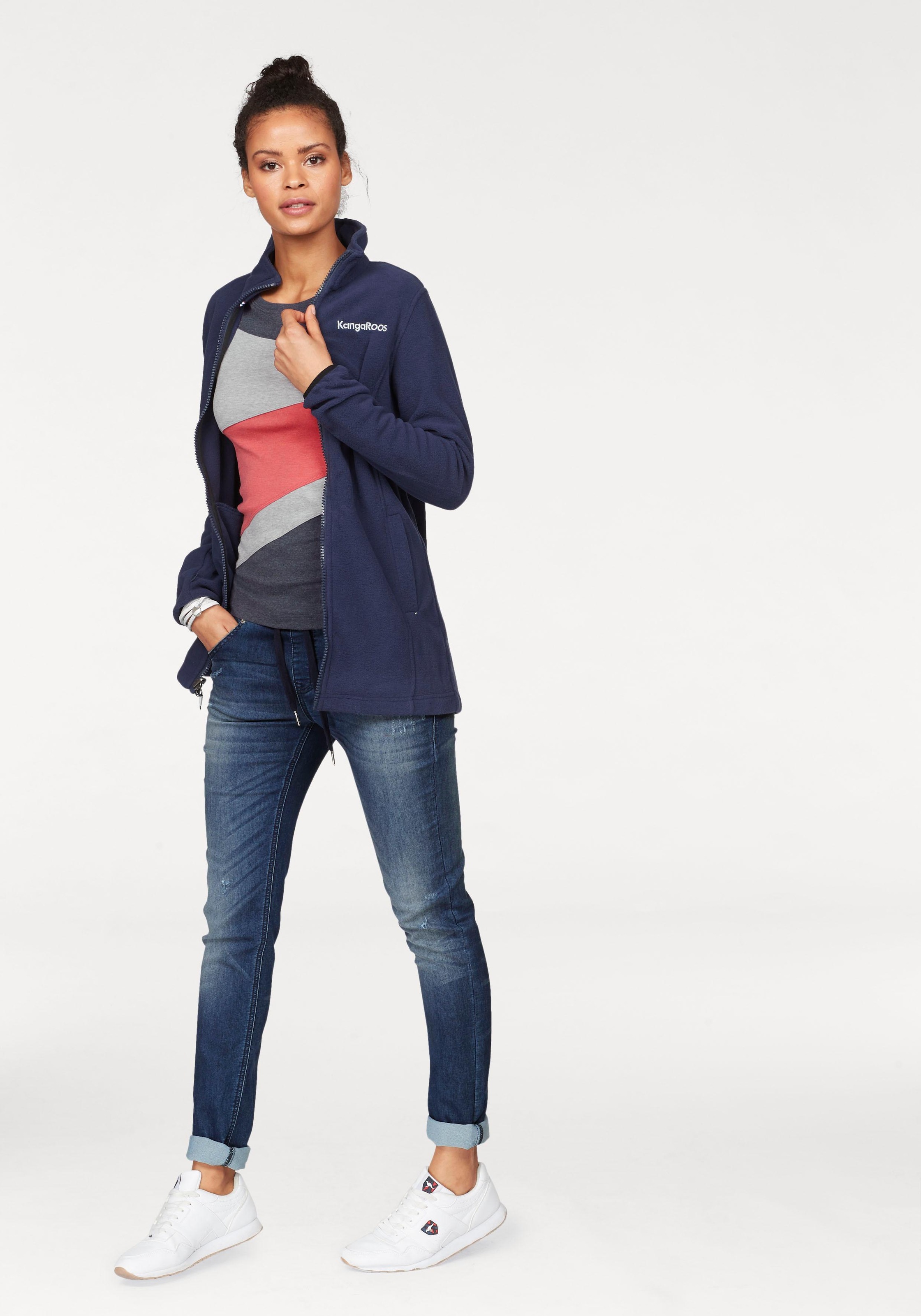 KangaROOS Longsleeve, Langarm, figurbetonte Passform, unifarben, Rundhalsausschnitt