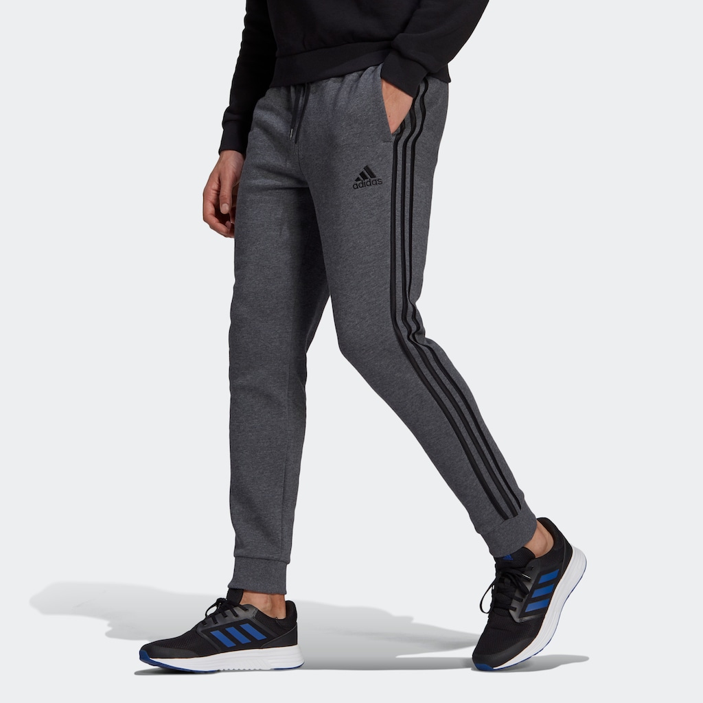 adidas Sportswear Sporthose »ESSENTIALS FLEECE TAPERED CUFF 3STREIFEN HOSE«, (1 tlg.)