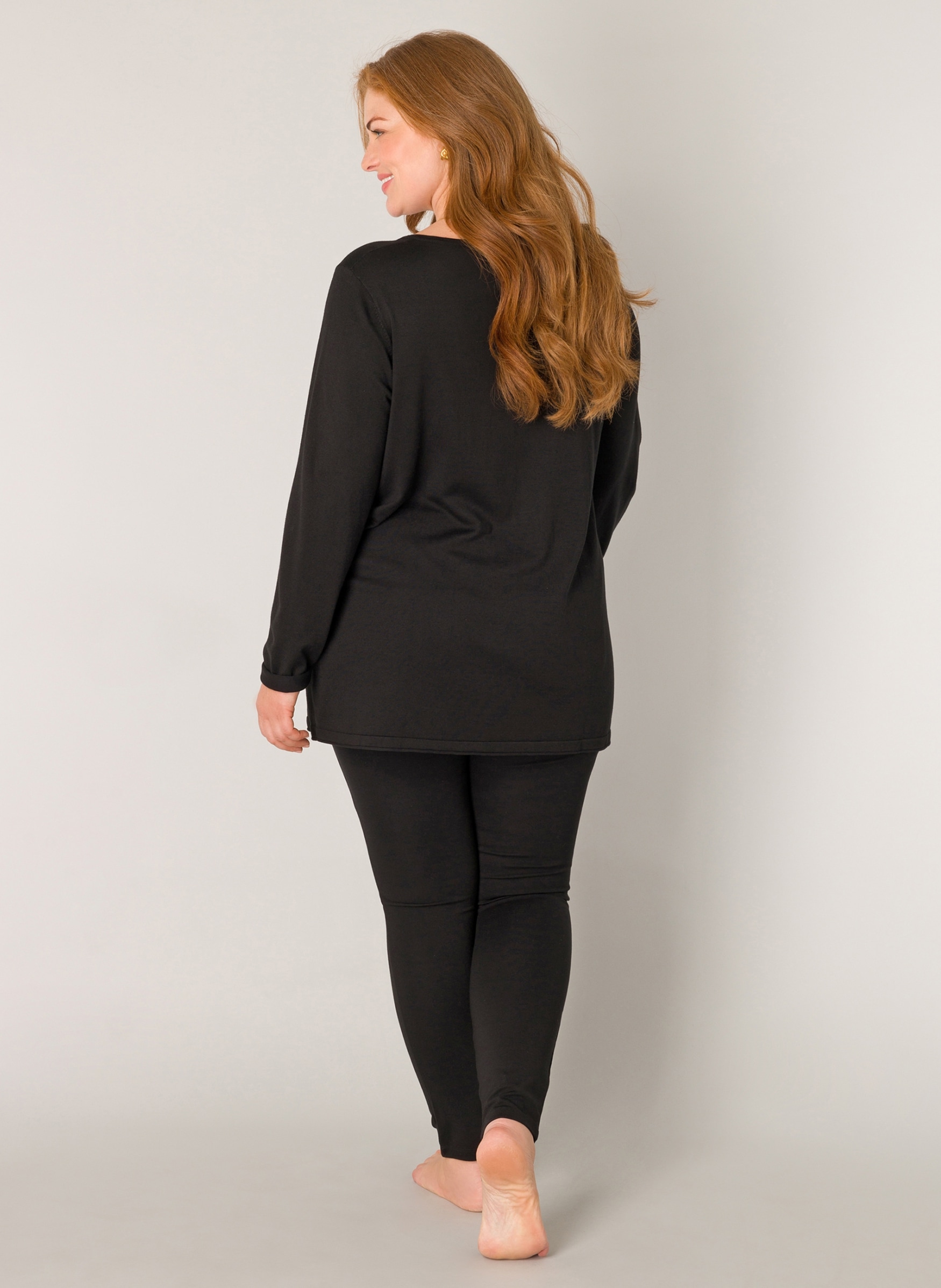 Base Level Curvy V-Ausschnitt-Pullover »Anine«, Pullover in weicher und formstabiler Qualität