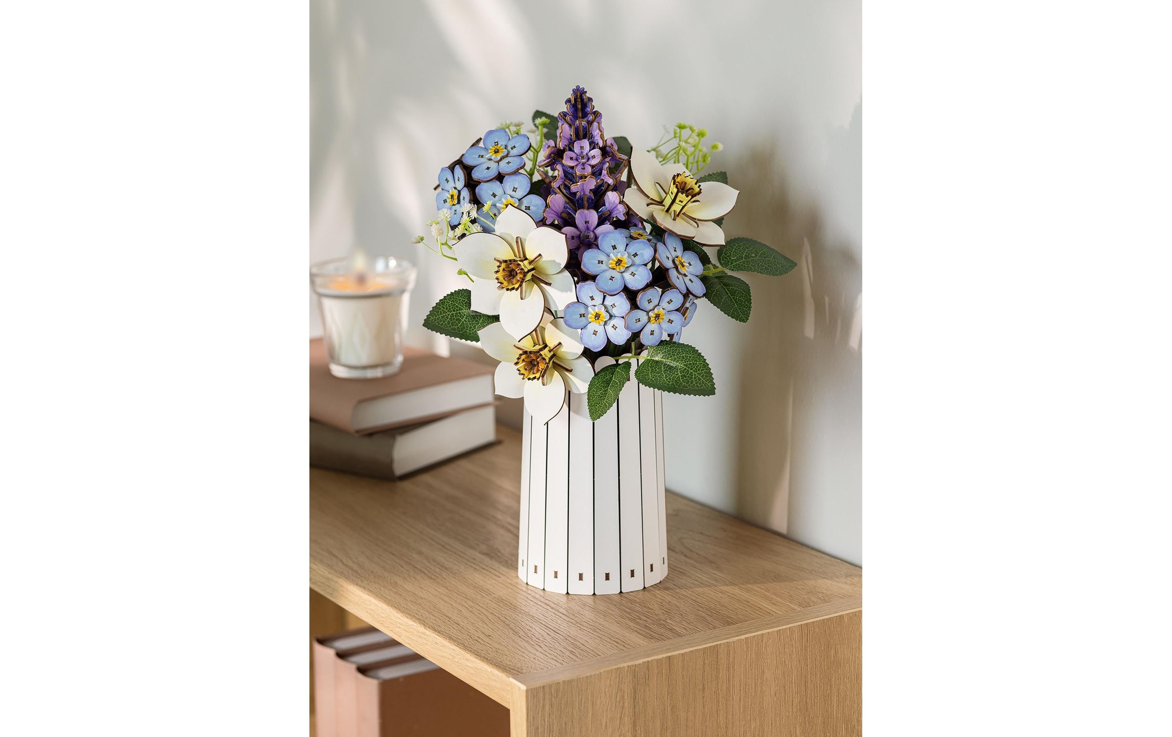 Image of Revell Modellbausatz "Blossom Festival Holzblumenstrauss mit Vase und Duft" 363 Stk. tlg.