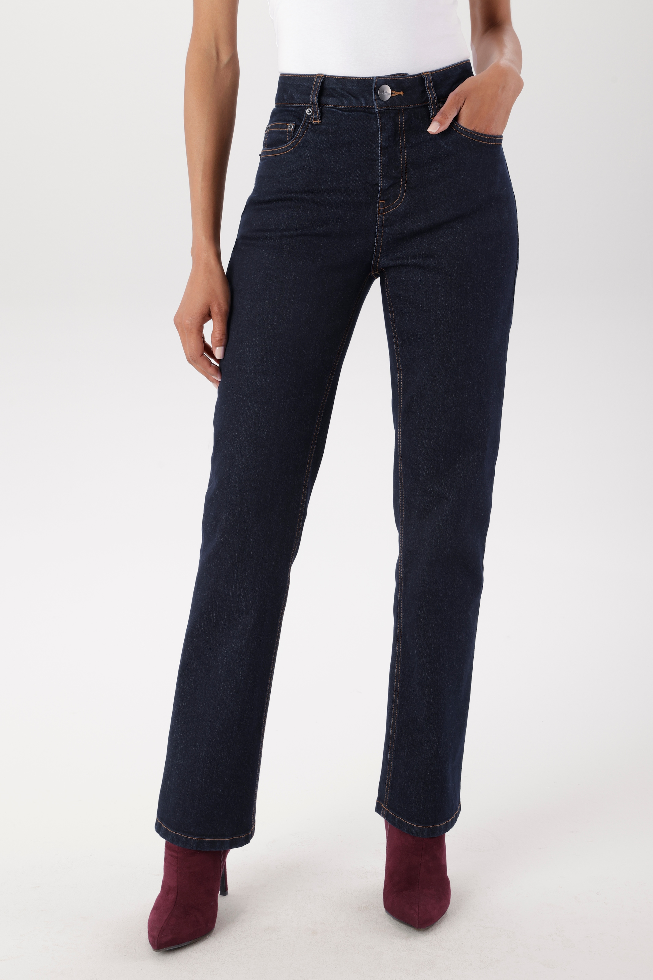 Image of Aniston SELECTED 5-Pocket-Jeans in Straight-Form und dunkler, moderner Waschung - NEUE KOLLEKTION