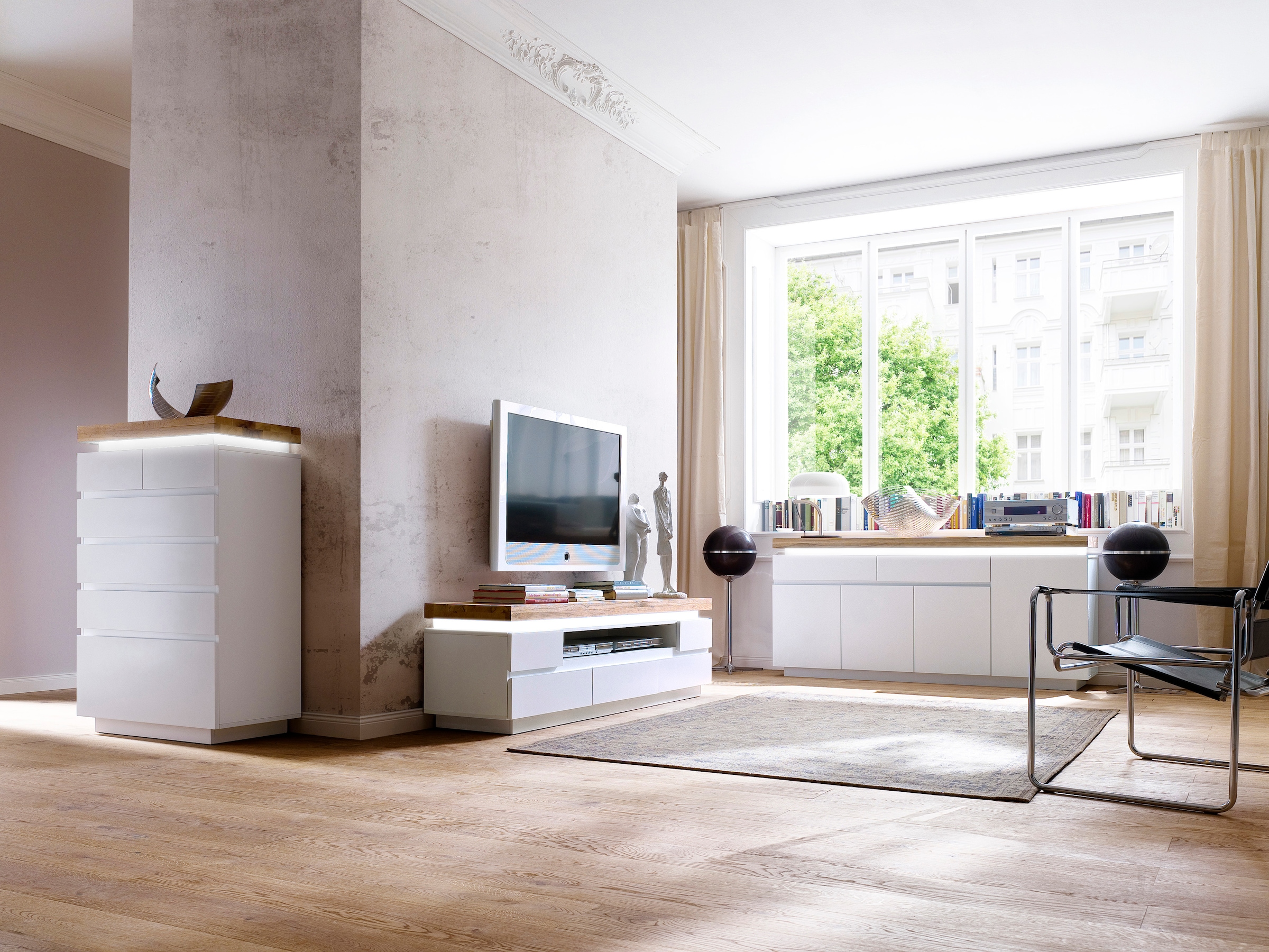 MCA furniture Lowboard »Romina«, mit LED Beleuchtung weiss dimmbar, inkl. Fernbedienung