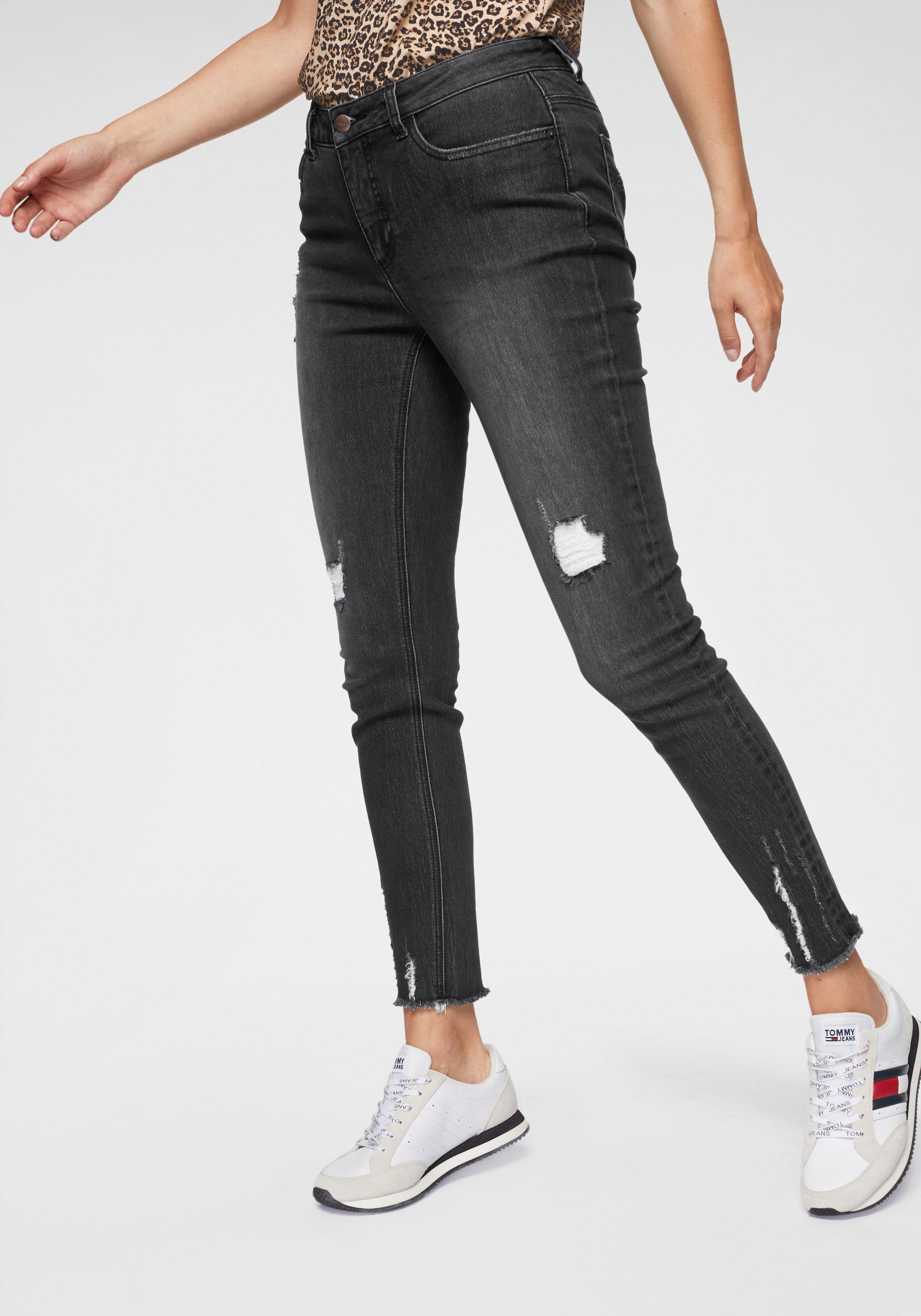 ♕ Aniston CASUAL Skinny-fit-Jeans, mit versandkostenfrei Destroyed-Effekt kaufen