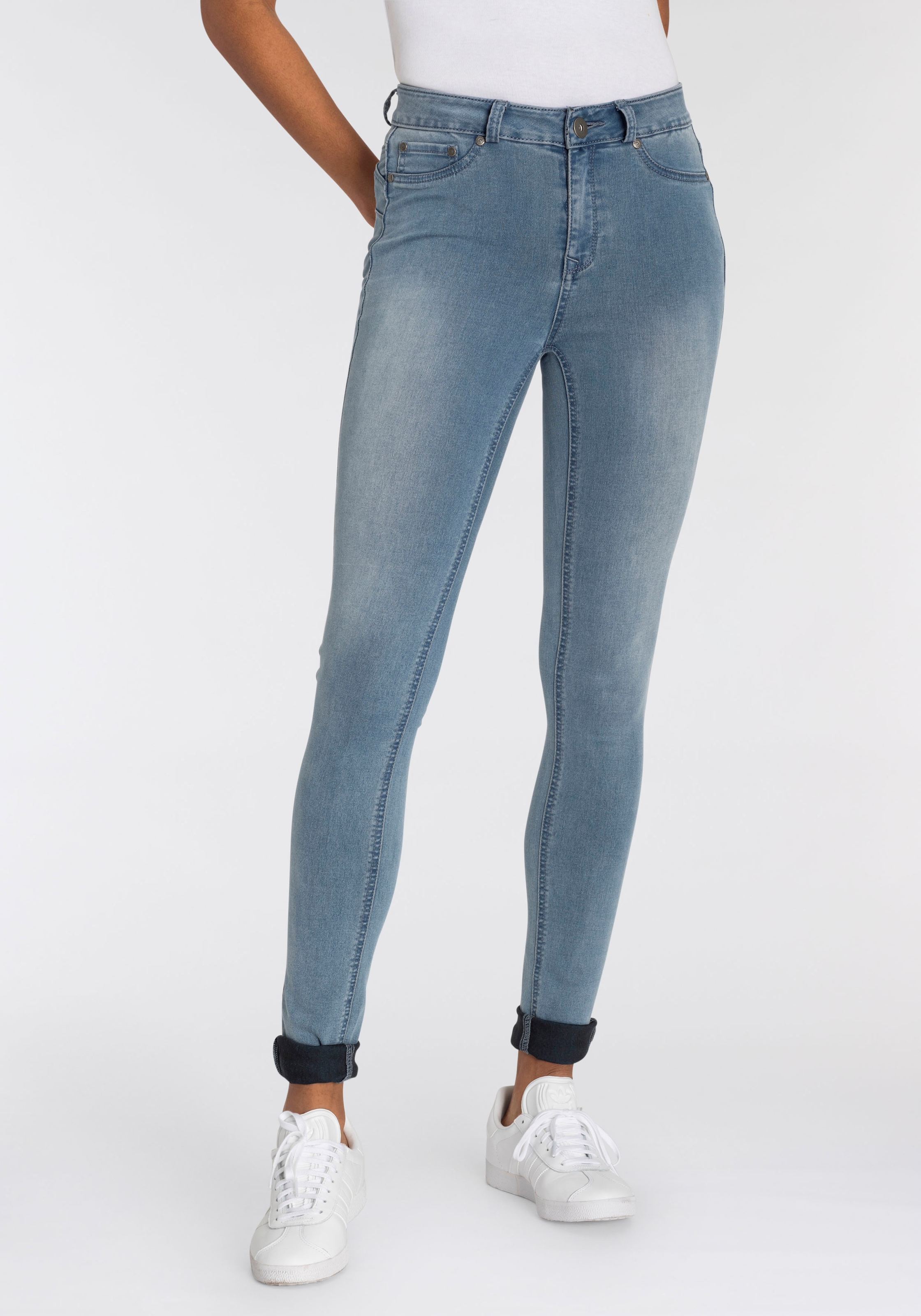 ♕ Arizona Skinny-fit-Jeans »Ultra Stretch«, auf mit Waist versandkostenfrei High Shapingnähten