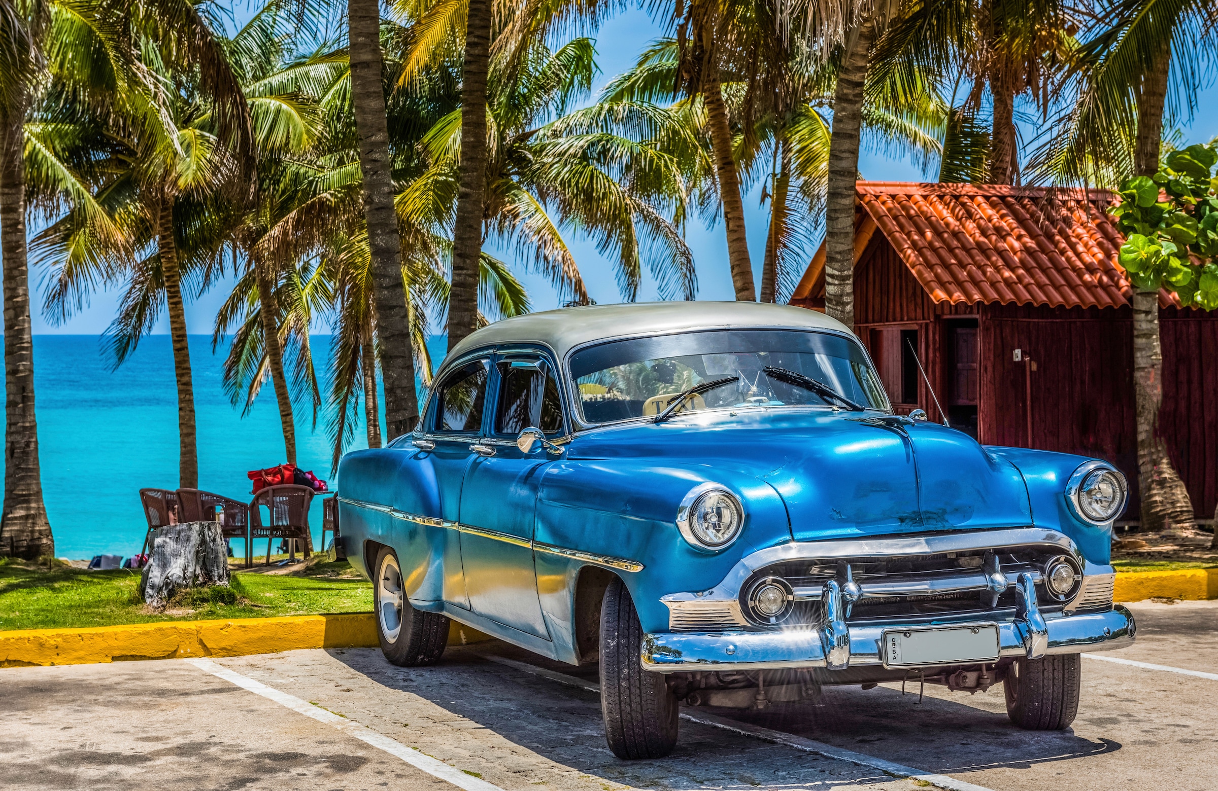 Image of Papermoon Fototapete "OLDTIMER-HAVANNA KUBA VINTAGE AUTO PALMEN STRAND MEER"