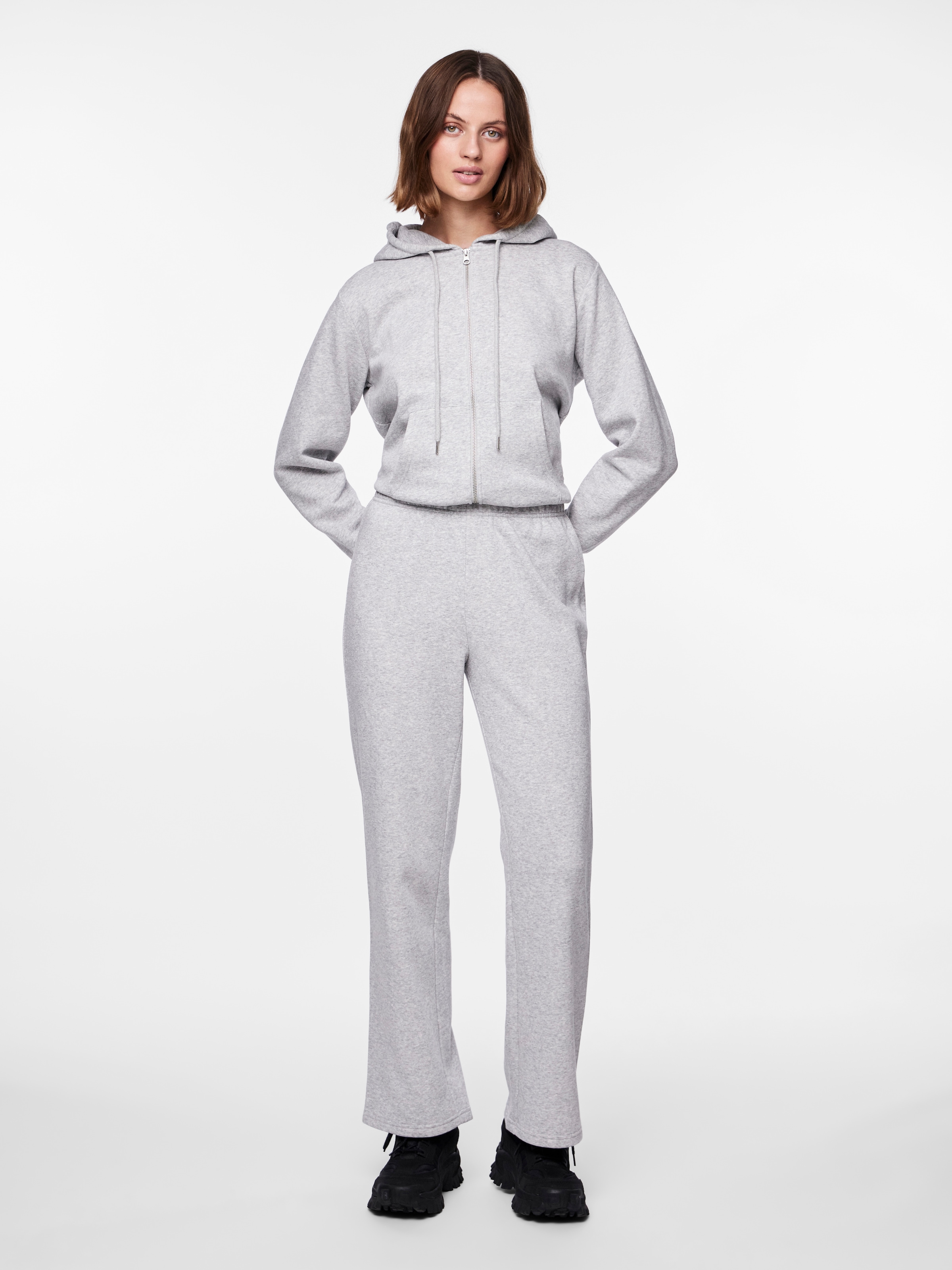 pieces Sweathose »PCCHILLI HW WIDE SWEAT PANTS NOOS BC«