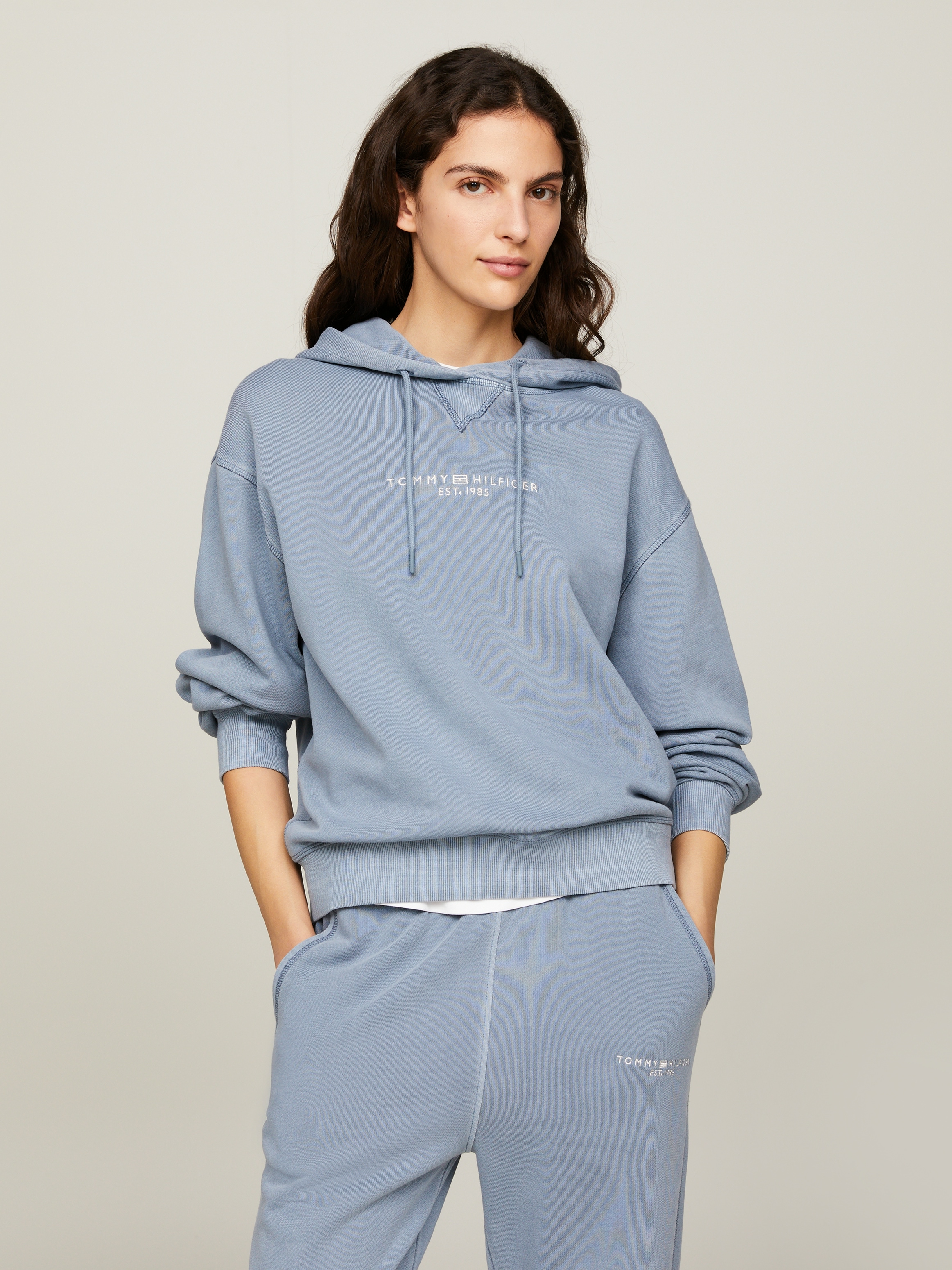 Tommy Hilfiger Kapuzensweatshirt »REG MUTED GMD CORP LOGO HOODIE«, in Washed-Optik