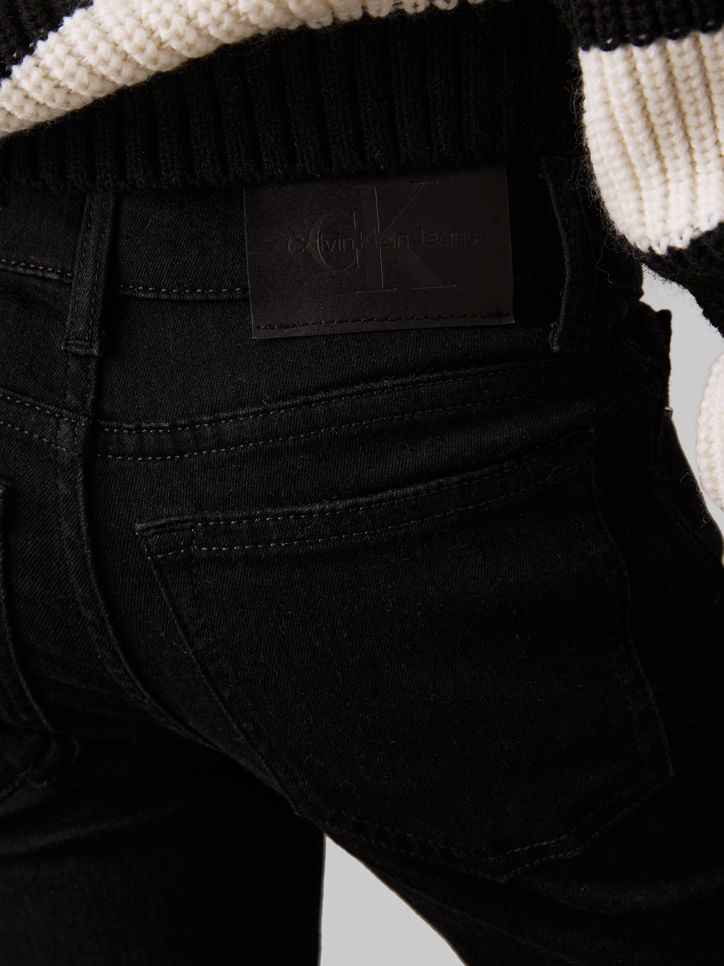 Calvin Klein Jeans Schlagjeans »Mr Flare Ess Black Str Denim«, für Kinder bis 16 Jahre und mit Logopatch