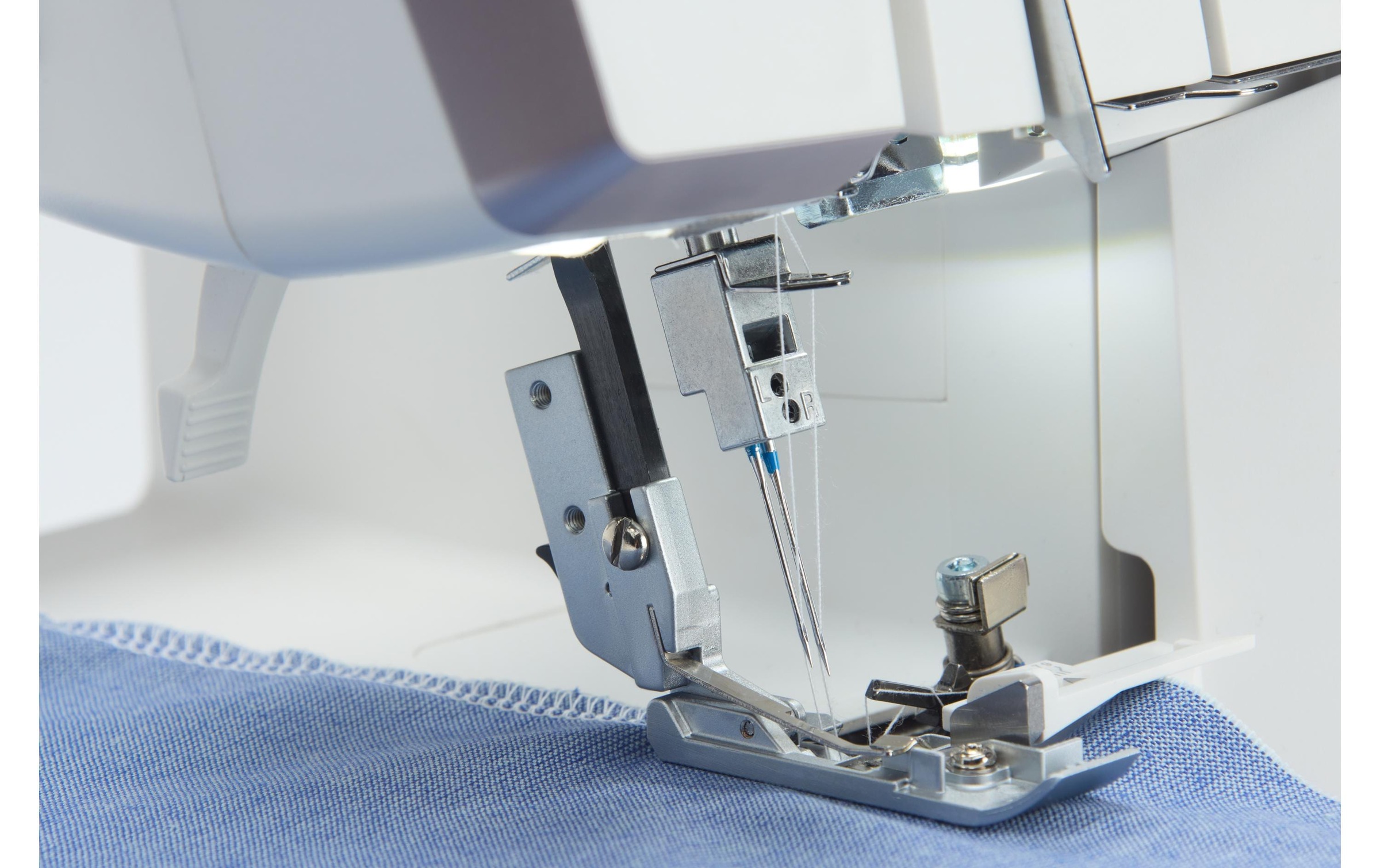 Husqvarna Machine à coudre surjeteuse »Amber S 300«