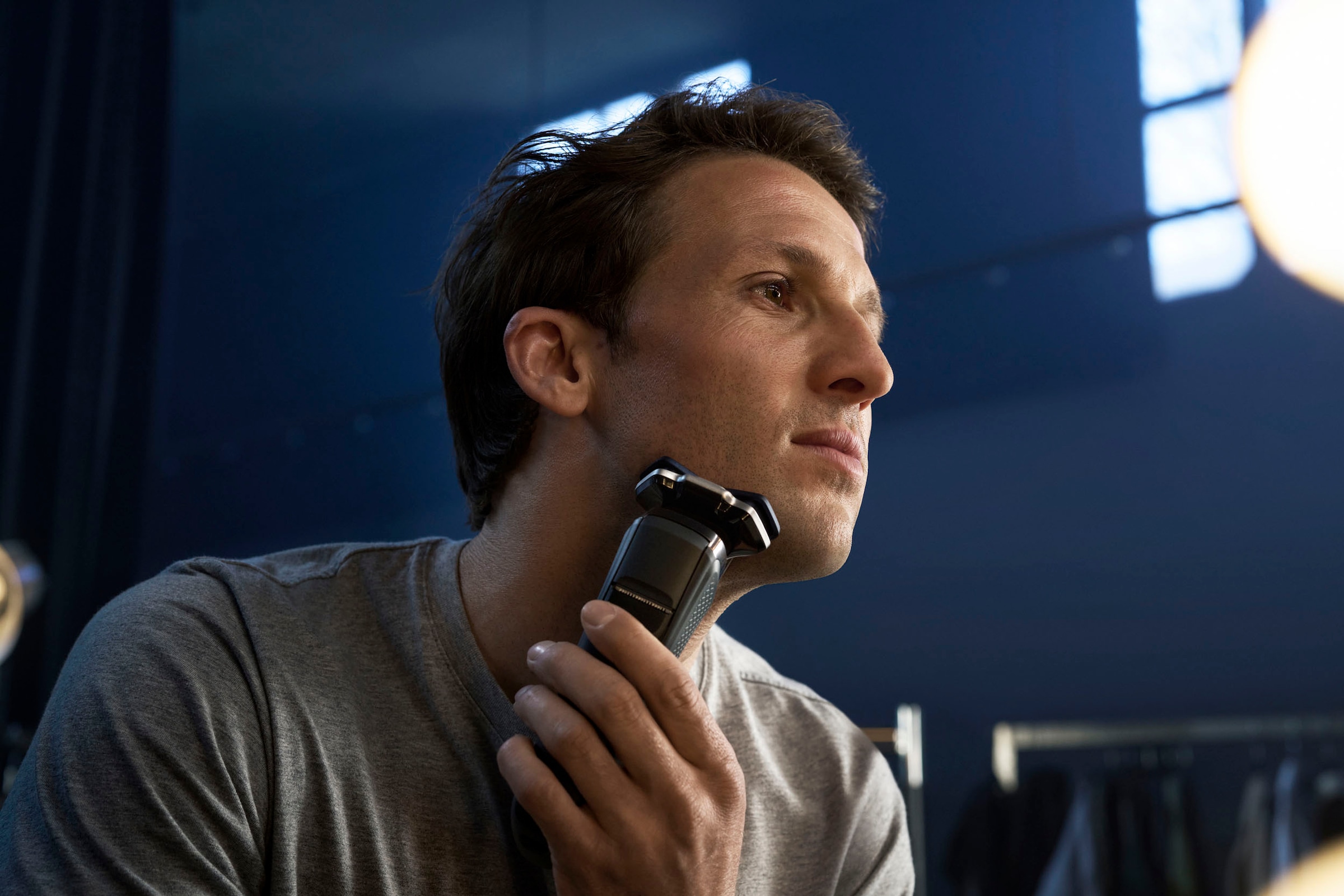 Philips Elektrorasierer »Shaver Series 7000 S7887/55«, Reinigungsstation, ausklappbarer Präzisionstrimmer, 1 Reinigungskartusche, Etui, Ladestand, mit SkinIQ Technologie