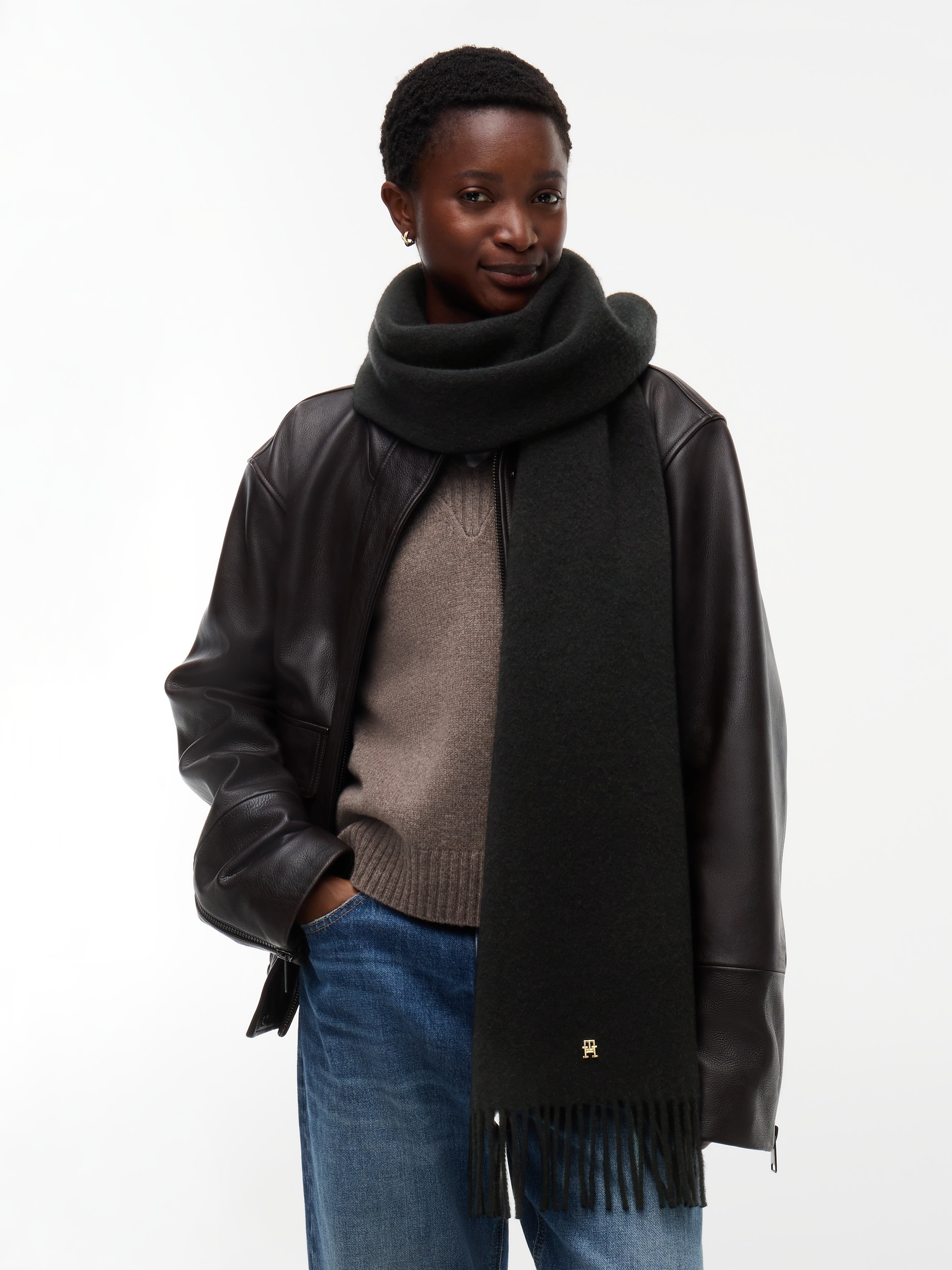 Tommy Hilfiger Schal »TH ELEVATED CHIC WOVEN« aus reiner Wolle, mit Fransen