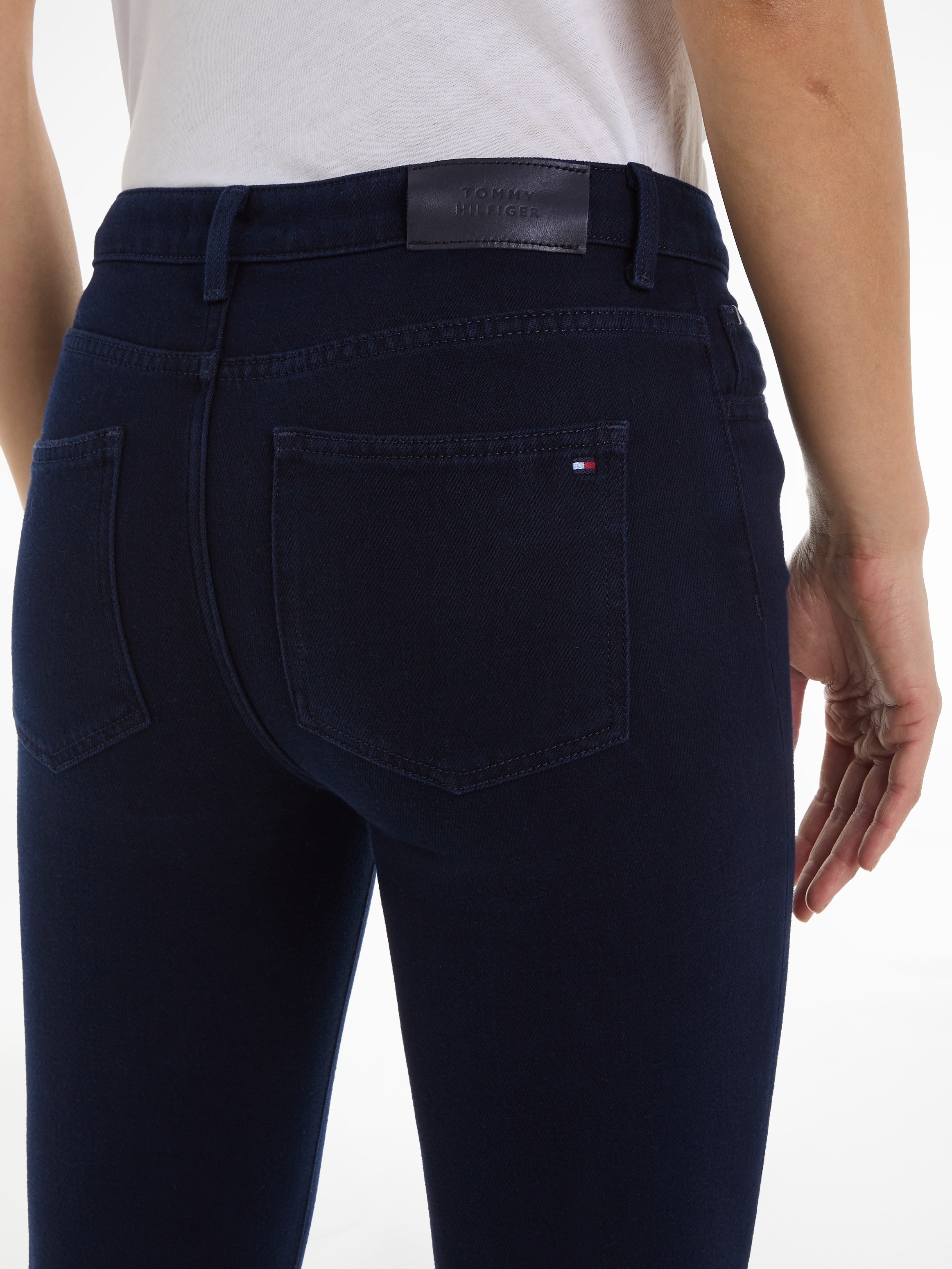 Tommy Hilfiger Bootcut-Jeans »BOOTCUT RW BEA«, mit Leder-Badge