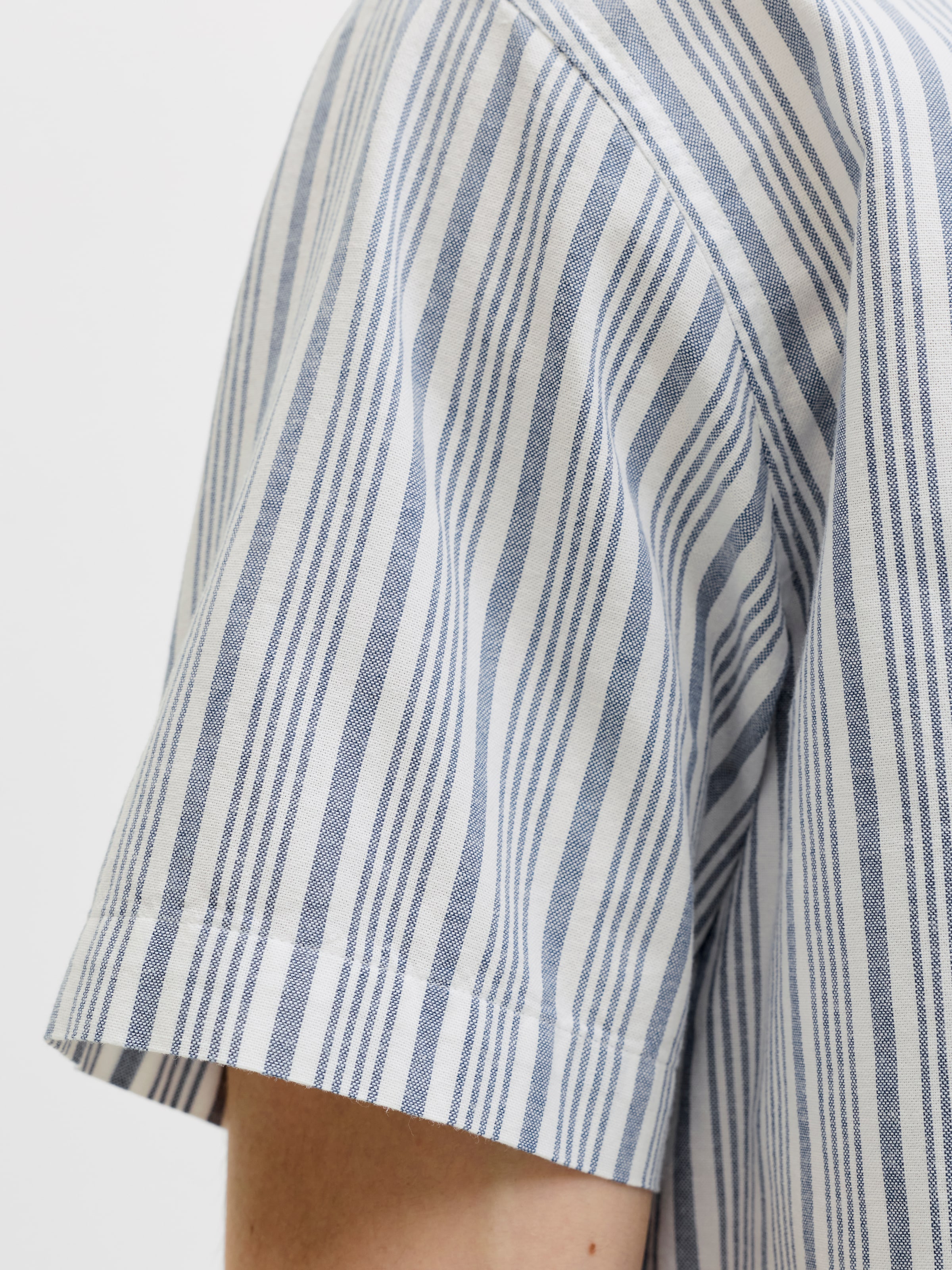 Jack & Jones Chemise à manches courtes »JJCHAD OXFORD STRIPE SHIRT SS«