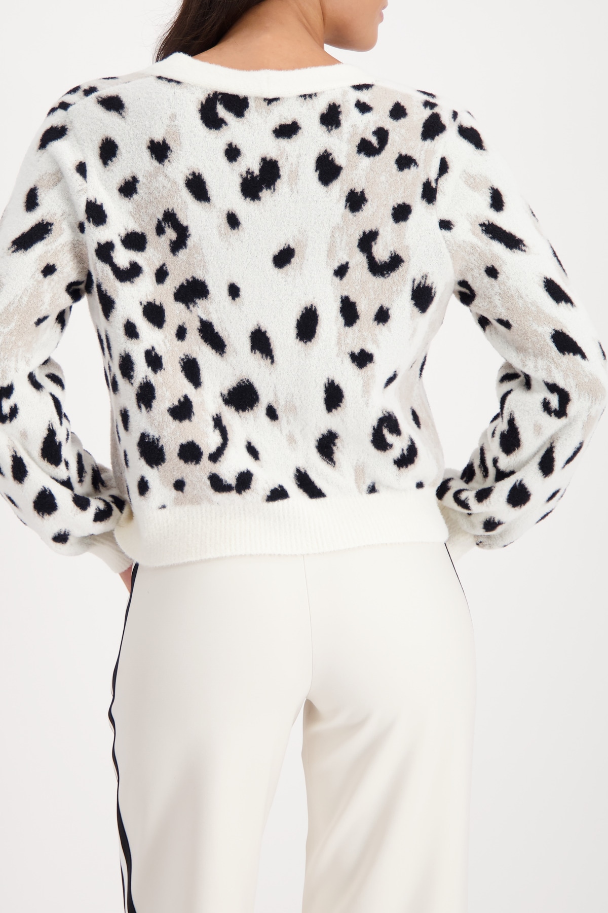 Monari Strickjacke »Jacke Strickjacke Leojacq.« Regular fit mit V-Ausschnitt