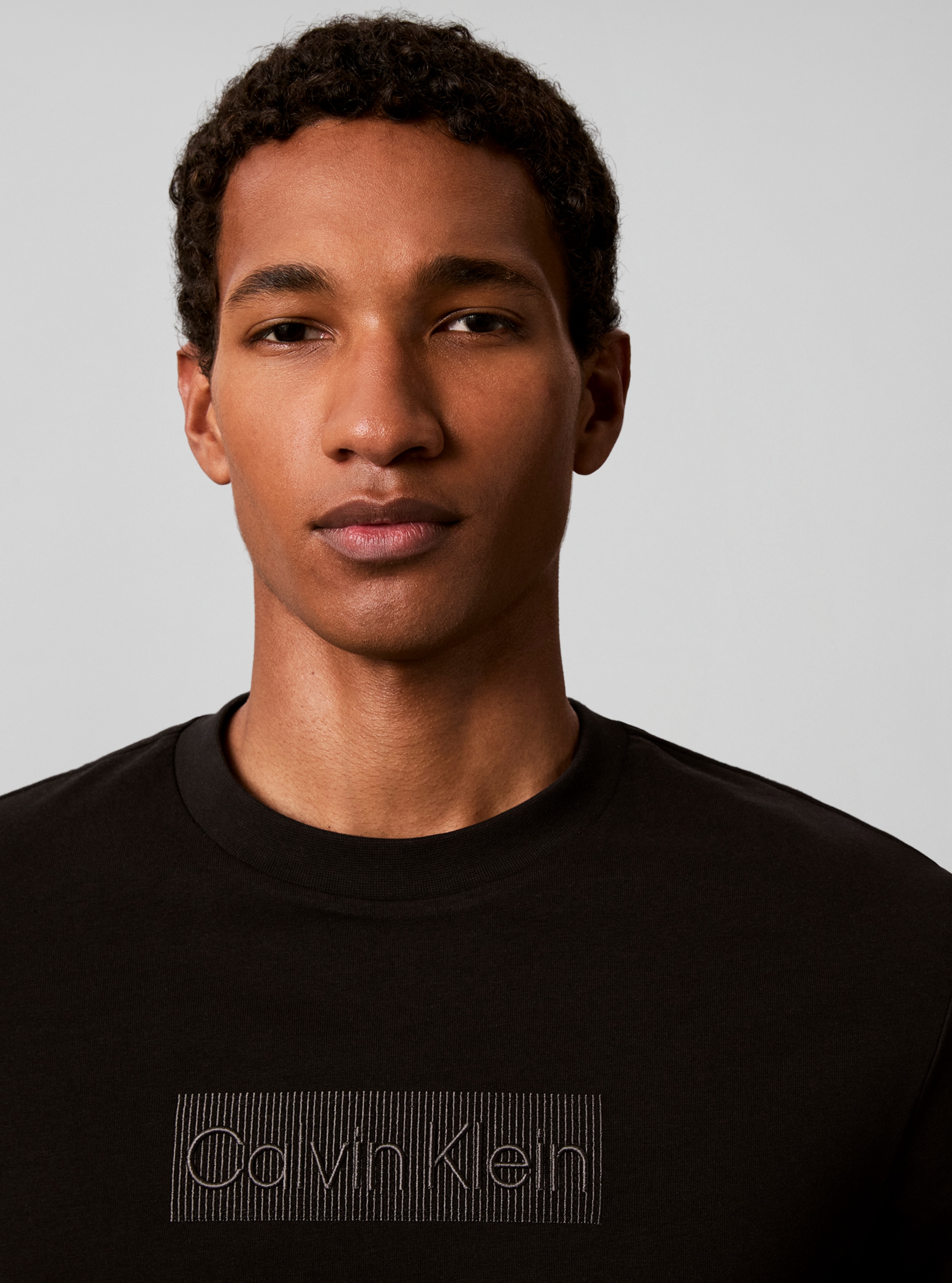 Calvin Klein Jeans T-Shirt »CALVIN GRAPHIC« Regular fit mit Rundhalsausschnitt