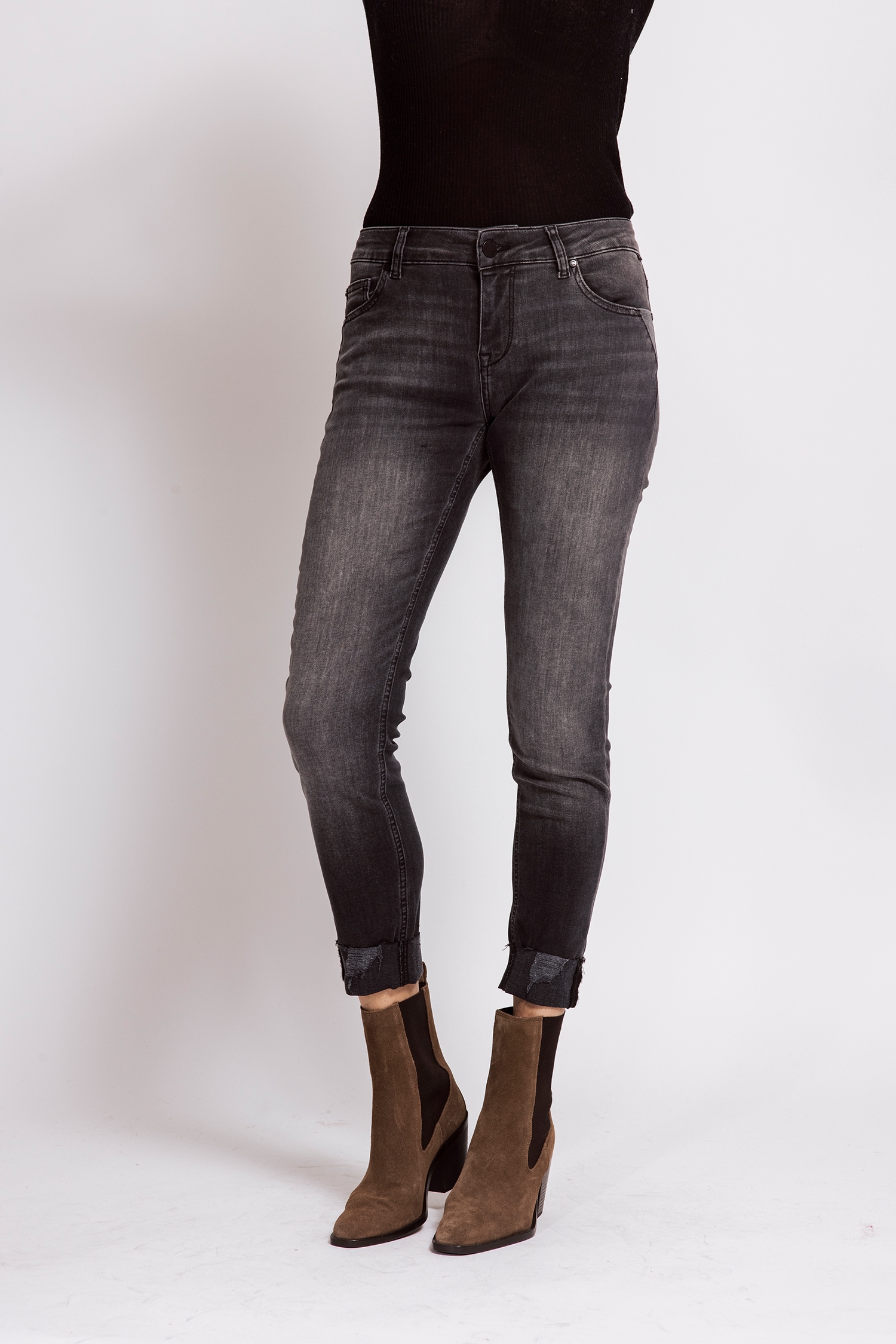 Image of Zhrill Slim-fit-Jeans "NOVA" Casual Passform, mit Elasthan-Anteil, mit Gürtelschlaufen