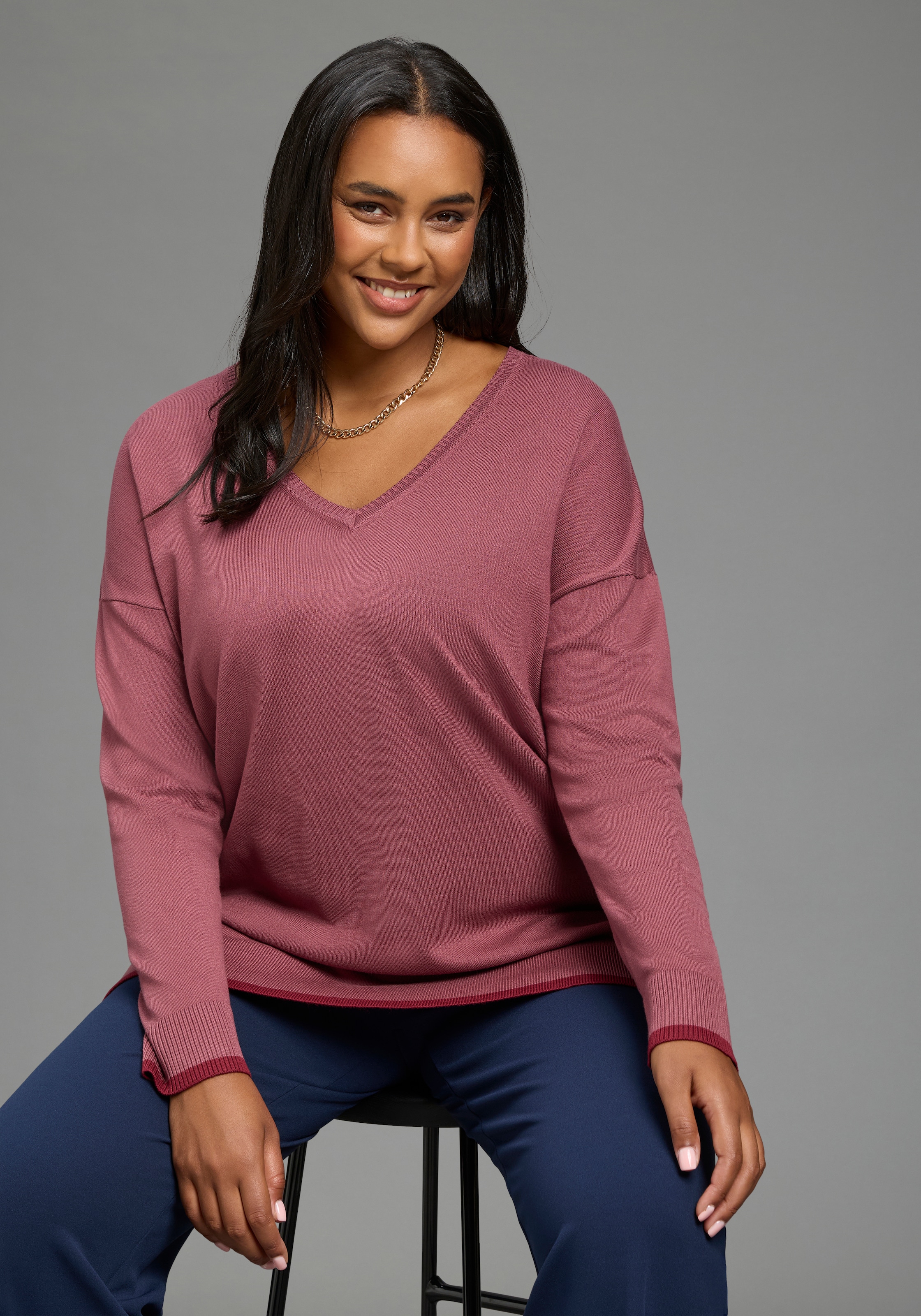 Laura Scott CURVE Pull en tricot »Grosse Grössen« en maille fine, avec profond décolleté en V, coupe fluide