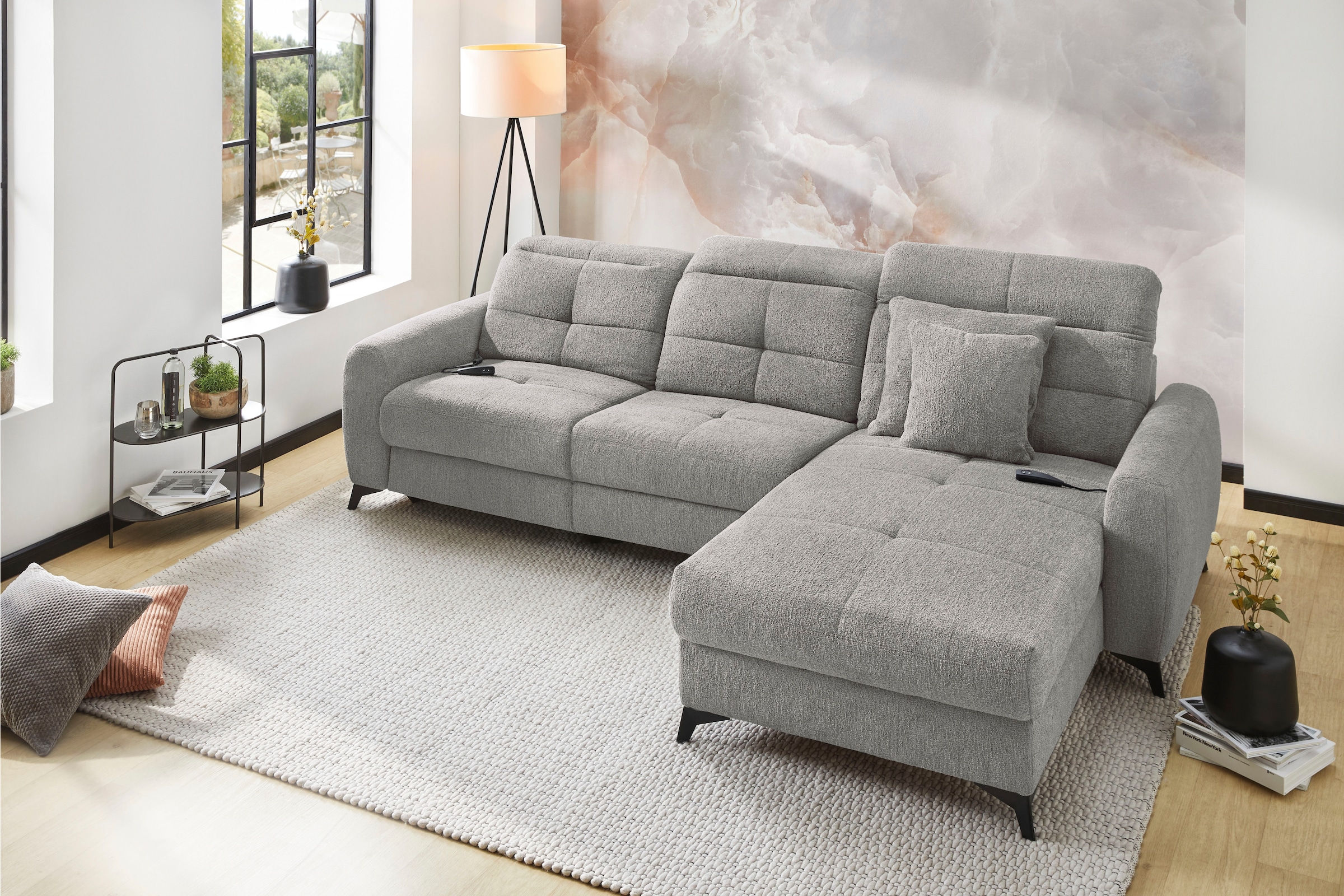 Image of Jockenhöfer Gruppe Ecksofa "Chillout L-Form, B: 288 cm, elektr. Relaxfunktion im Sitz und Ottomane" 140kg Belastbarkeit je Sitz, Kopfteilverstellung & Zierkissen