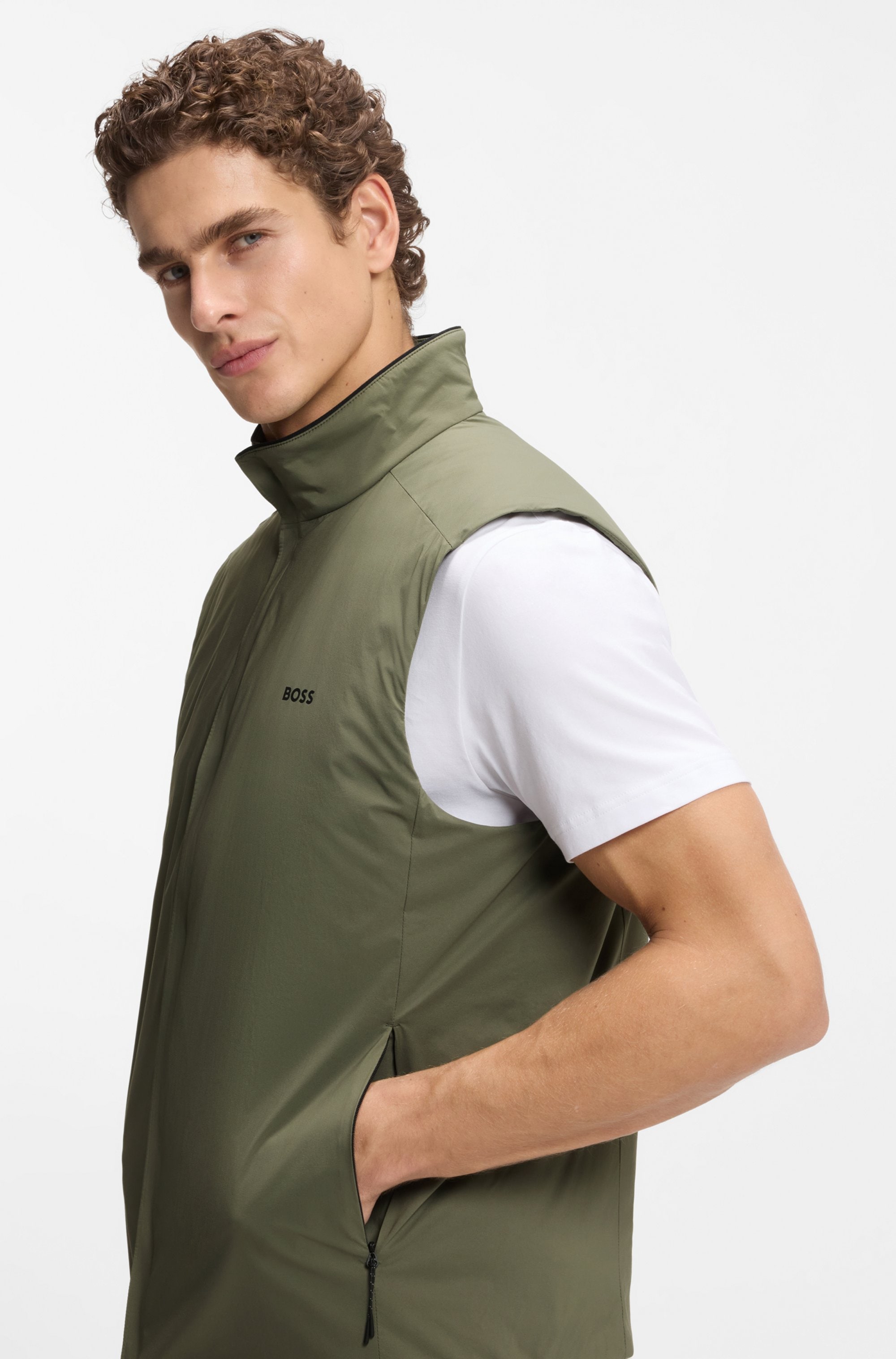 BOSS GREEN Funktionsweste Regular Fit, 4-Wege-Stretch-Qualität, Highloft-Stretch-Wattierung