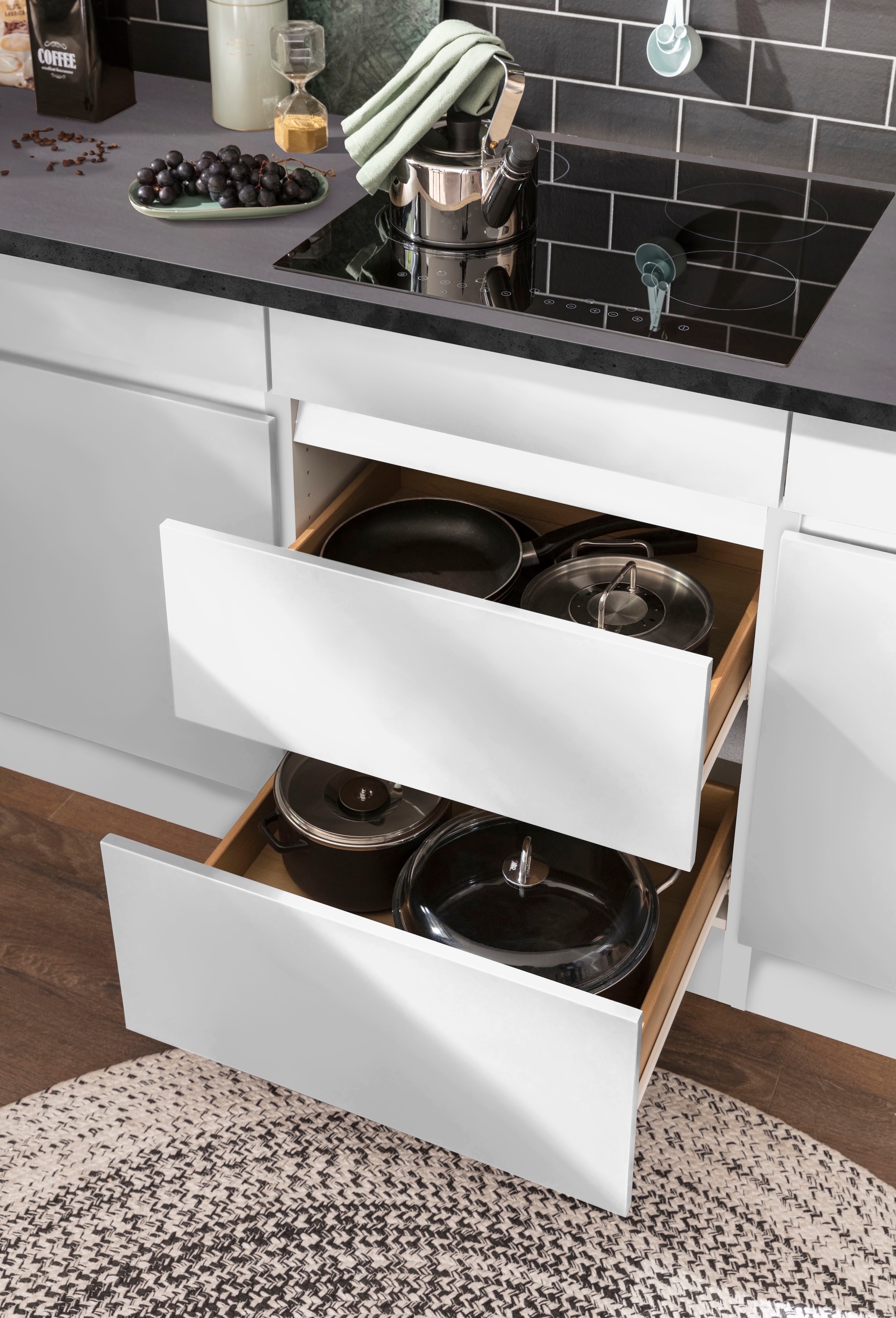 OPTIFIT Cuisine d'angle »Roth« Stellmasse 300x175 cm, wahlweise mit E-Geräten, mit Apothekerschrank
