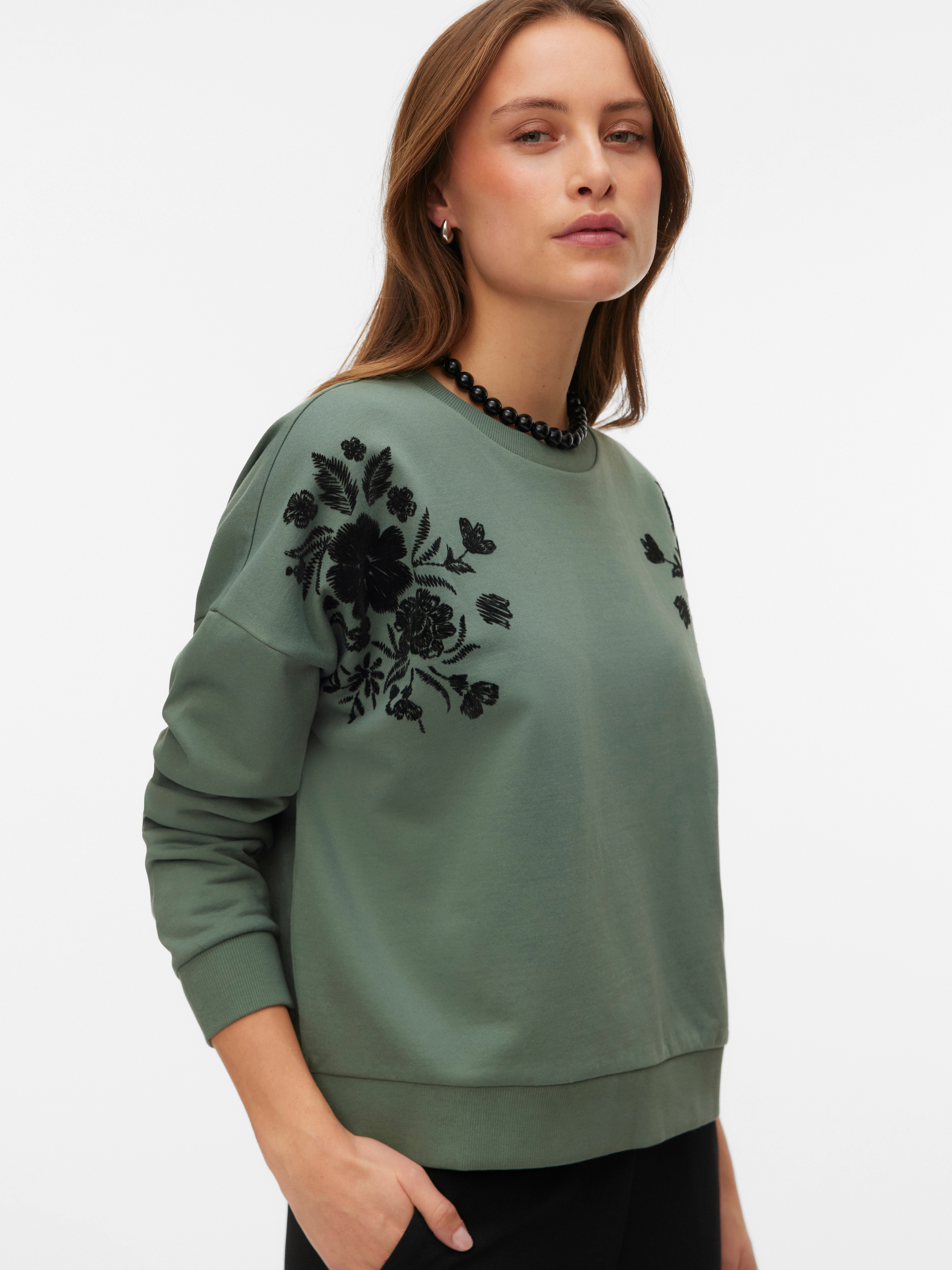 Image of Vero Moda Sweater "VMHELEN TRINA LS SWEAT BOX JRS GA", mit Blumenprint