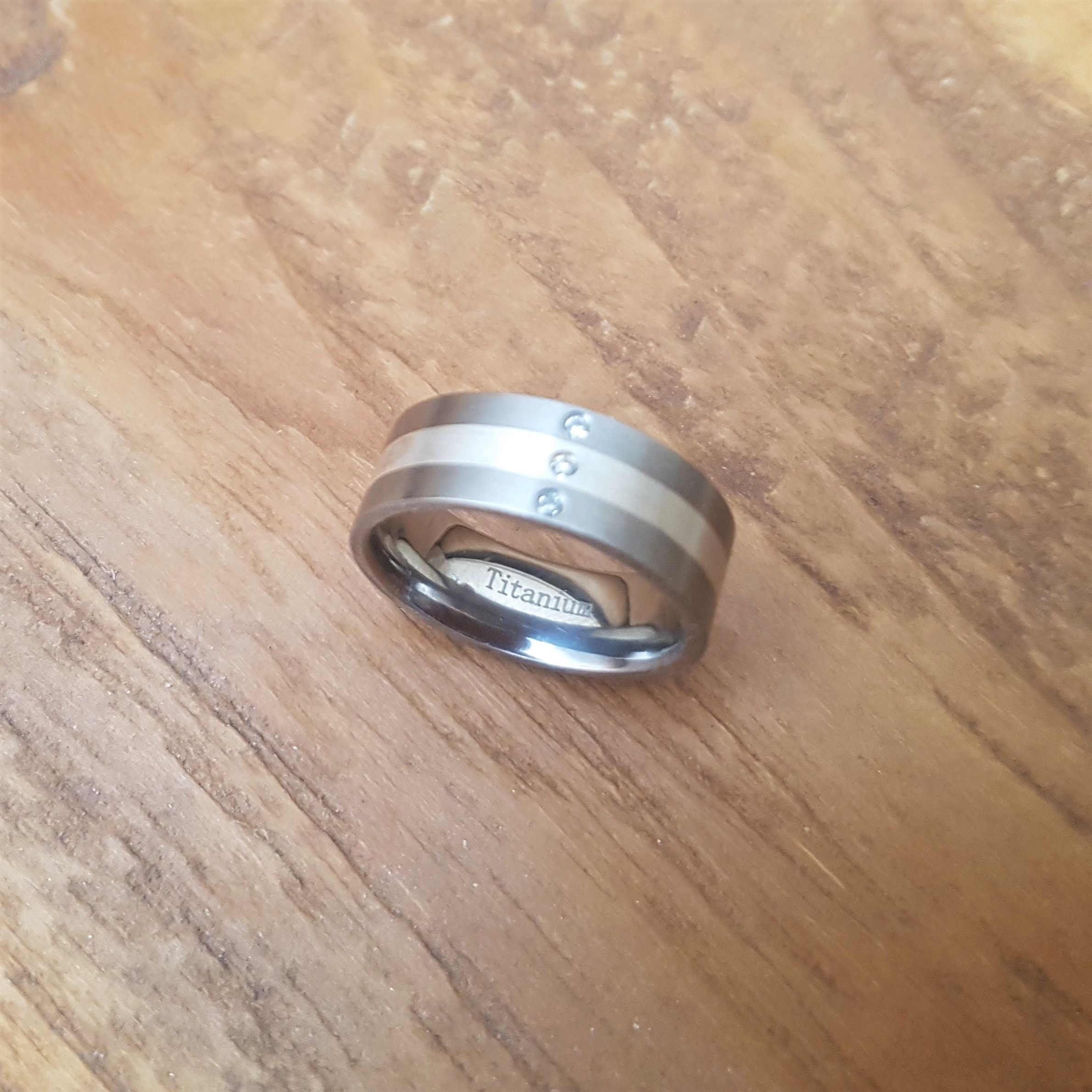 Firetti Partnerring »Schmuck Geschenk "LIEBE" Titan«, mit oder ohne Zirkonia (synth.)