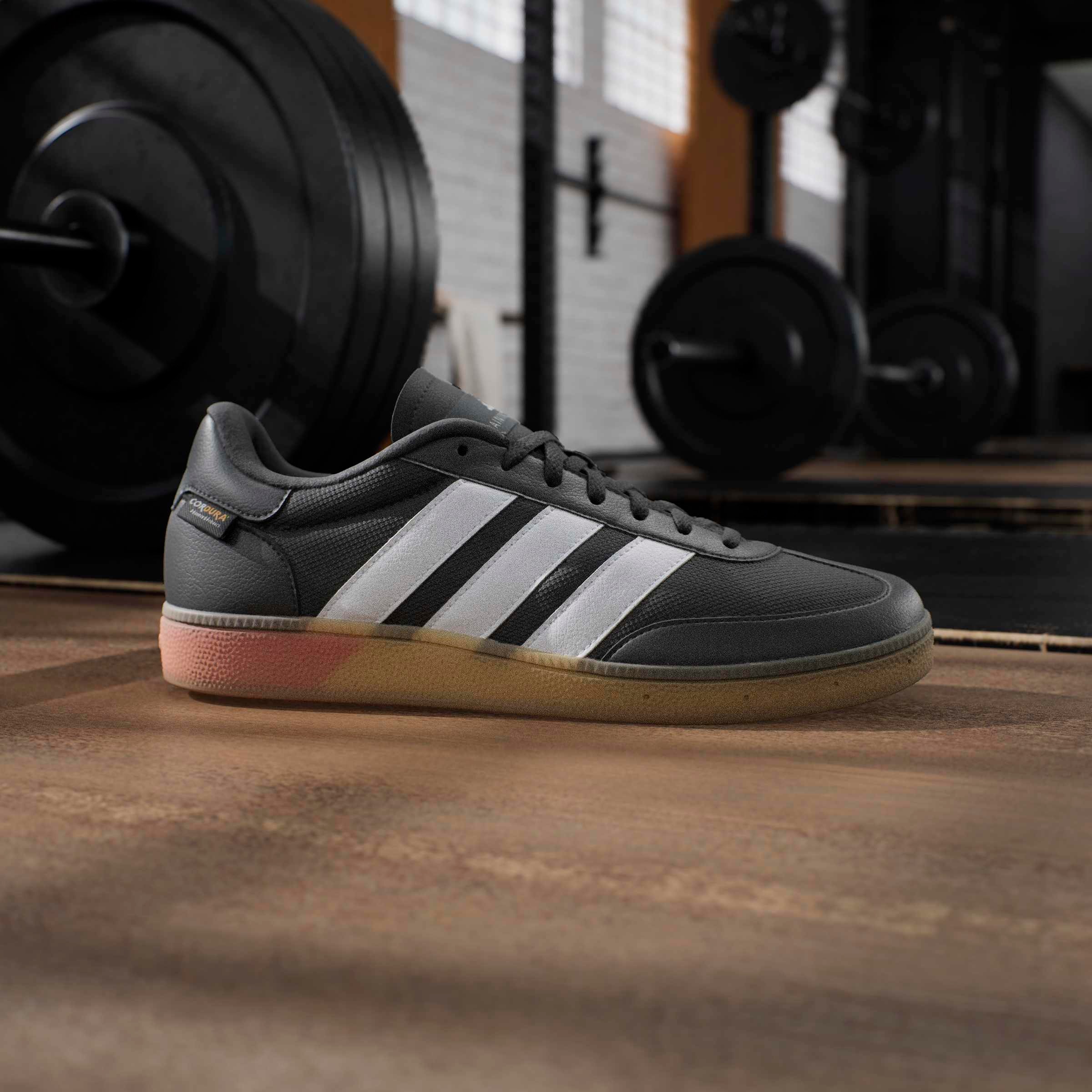 adidas Performance Chaussure d'entraînement »SPEZIAL«  particulièrement adapté pour la salle de sport et le fitness