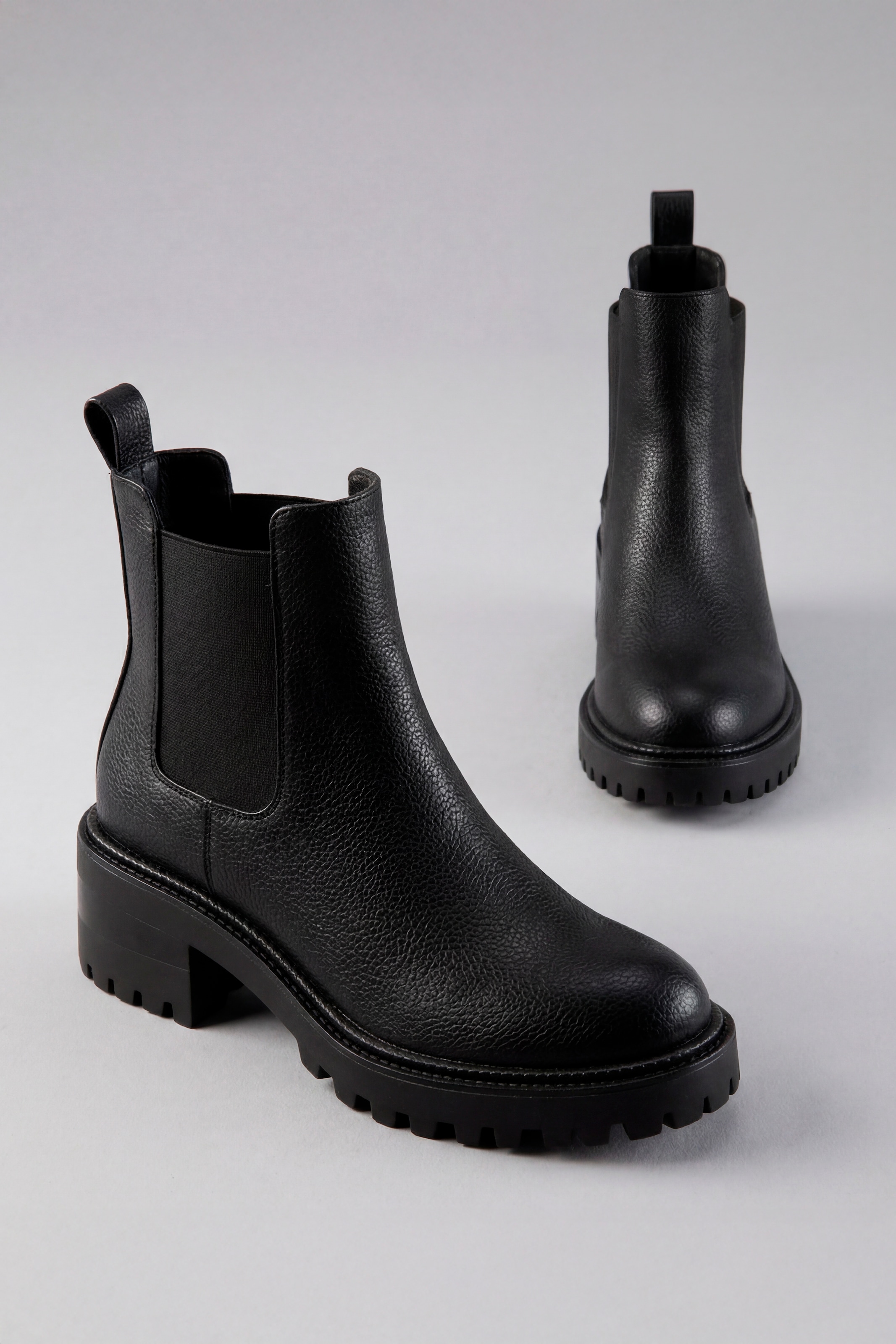 Image of Aniston SHOES Chelseaboots Stiefelette, Schlupfboots, Stretcheinsätze - NEUE KOLLEKTION
