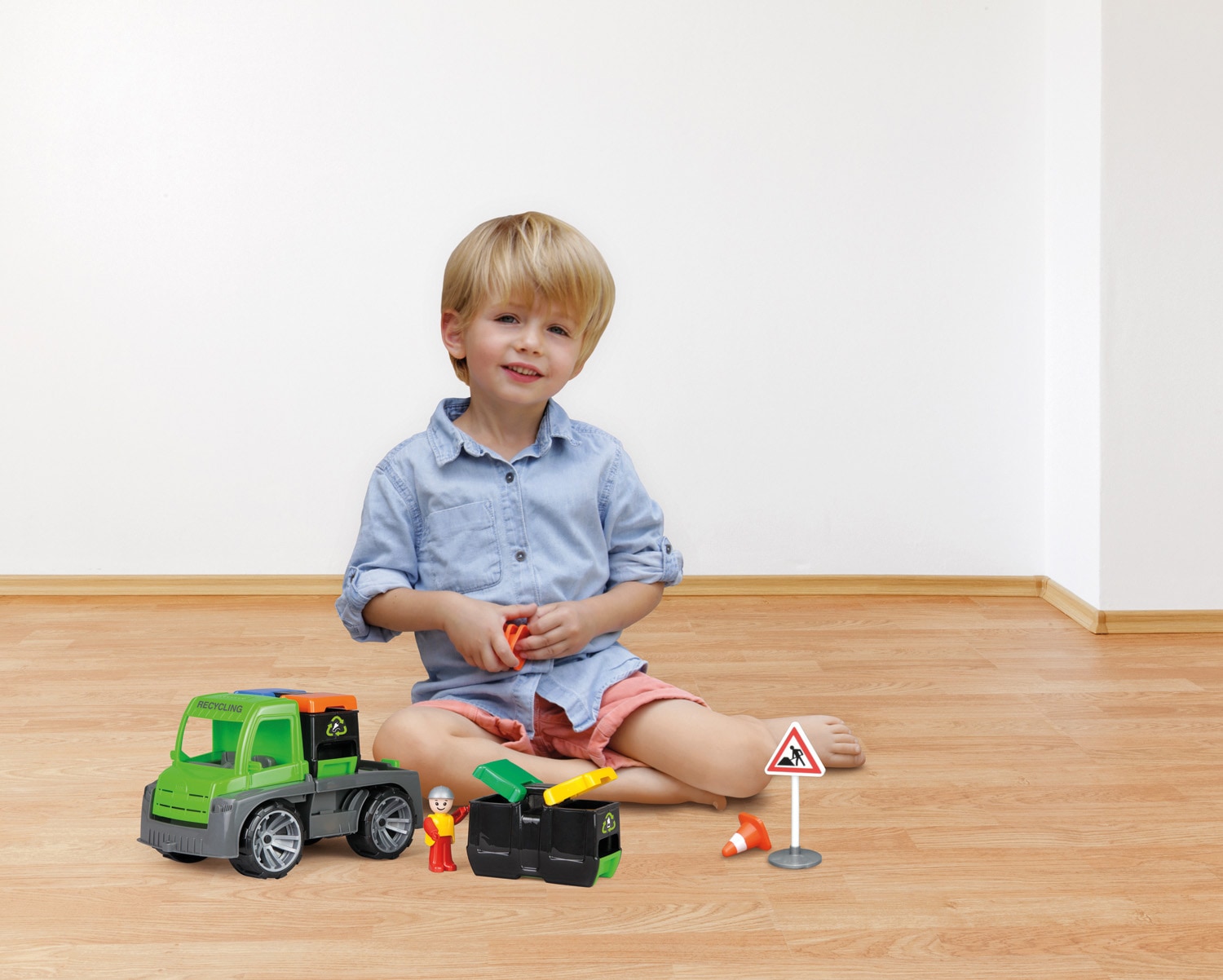 Lena® Spielzeug-Transporter »TRUXX Recycling Truck«, inkl. 1 Spielfigur; Made in Europe