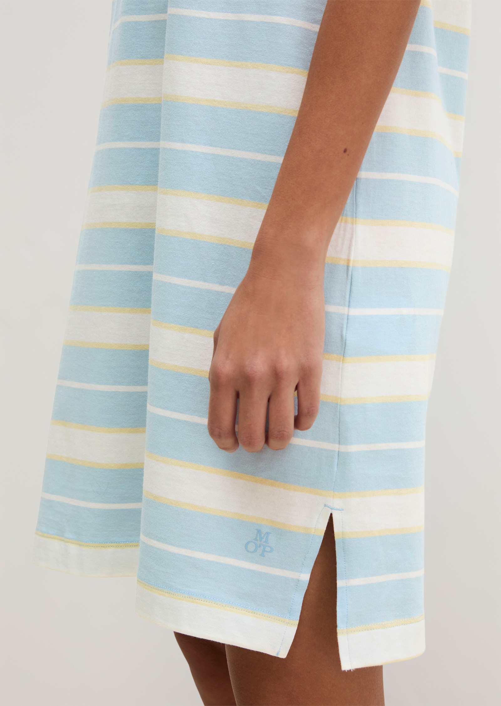 Marc O'Polo Nachthemd »Mix N Match Cotton« Ohne Taschen mit kurzem Arm und V-Ausschnitt, gestreift