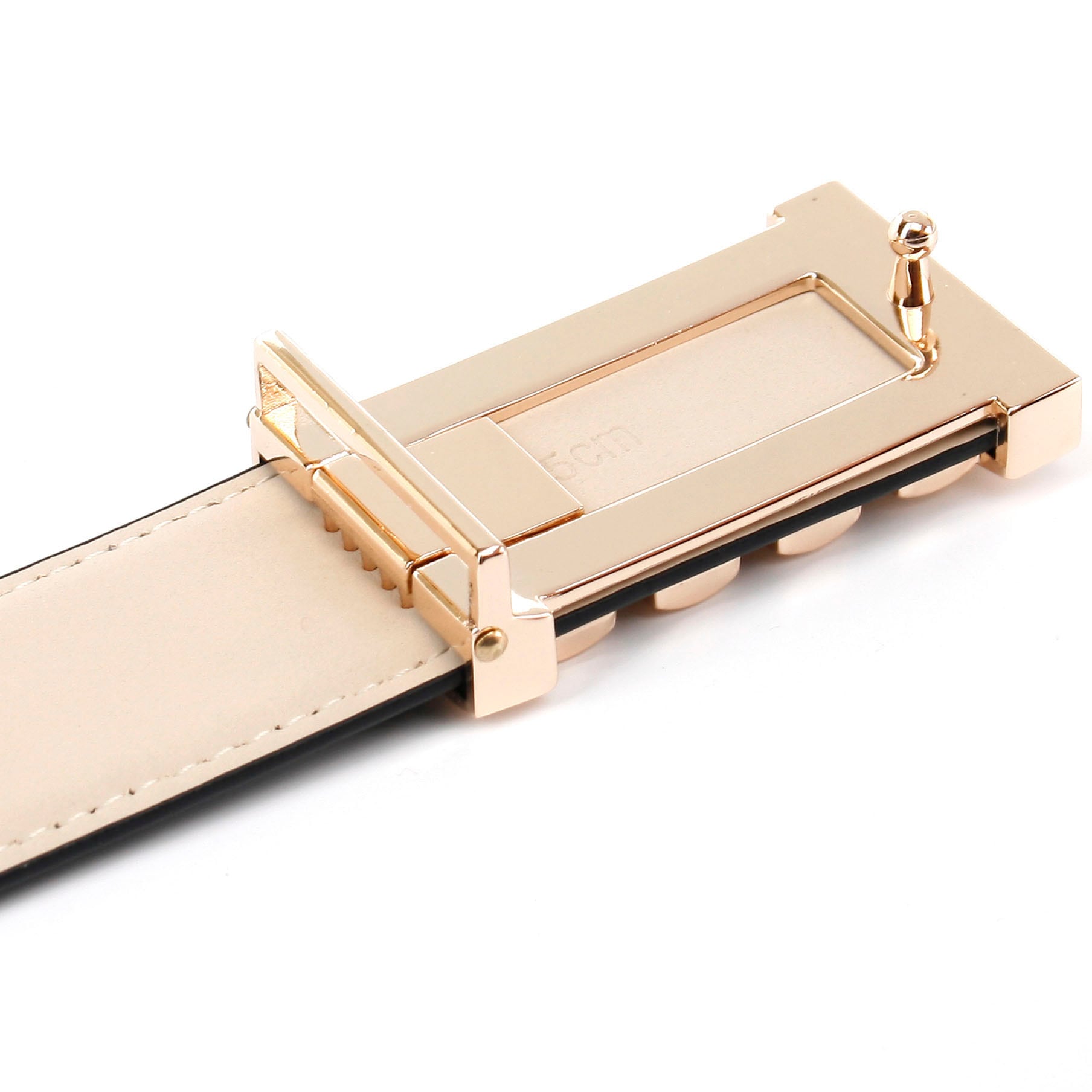 Anthoni Crown Ceinture en cuir Lackoptik mit goldfarbener Schnalle