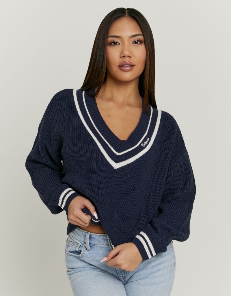 Image of Tally Weijl Strickpullover "SPUACKARIBOU" Kunstfaser, mit tiefem V-Ausschnitt im College-Stil